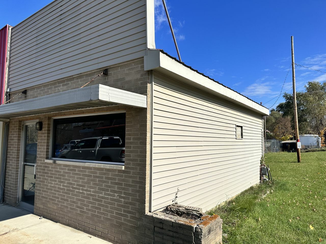 141 Main St, 141 Main St, Gregory, MI 48137