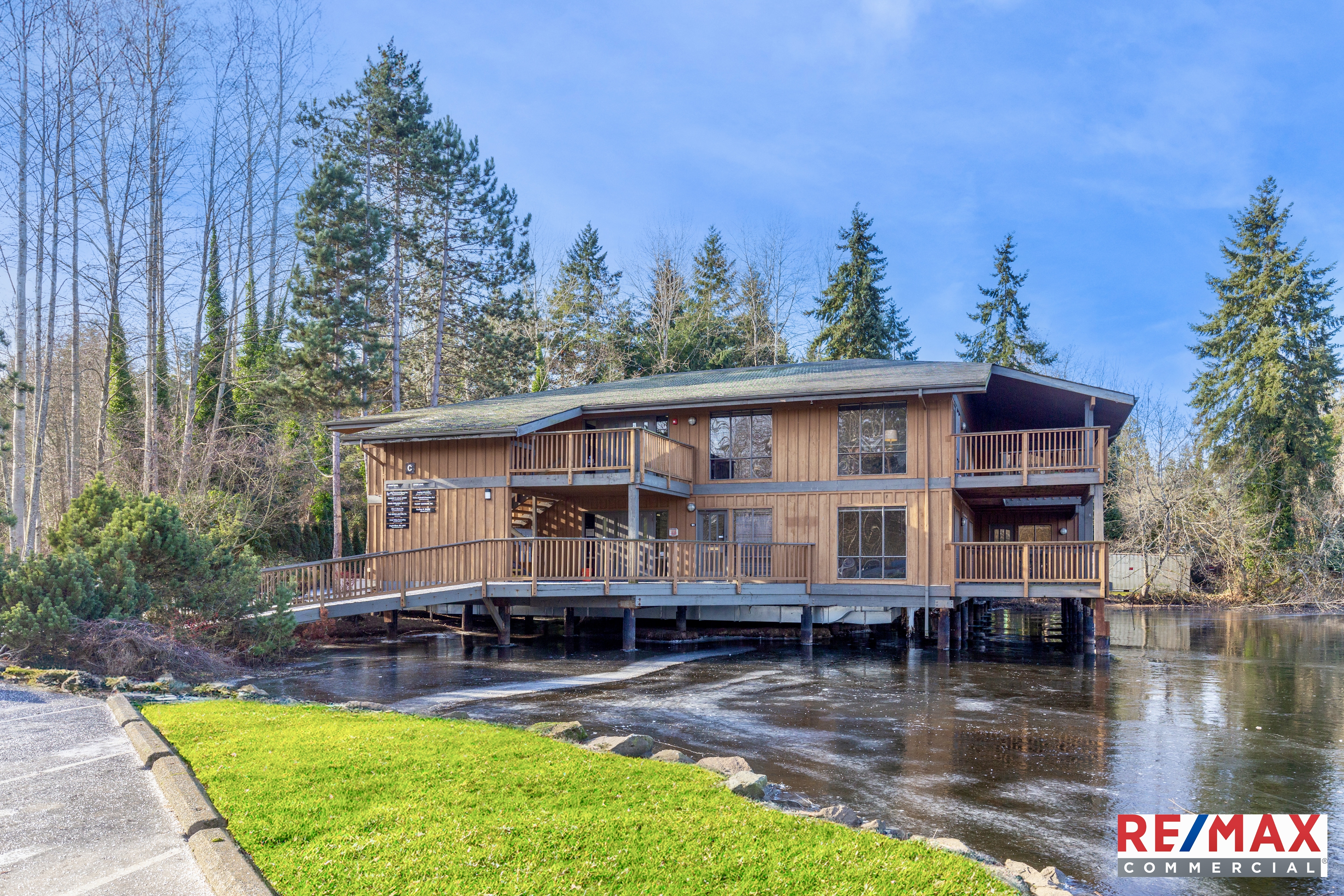 Cedar Valley Office Park, 20102 Cedar Valley Rd, Lynnwood, WA 98036