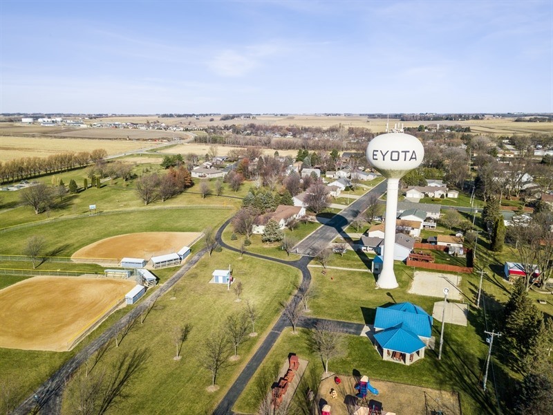 1501 State Highway 42, Eyota, MN 55934