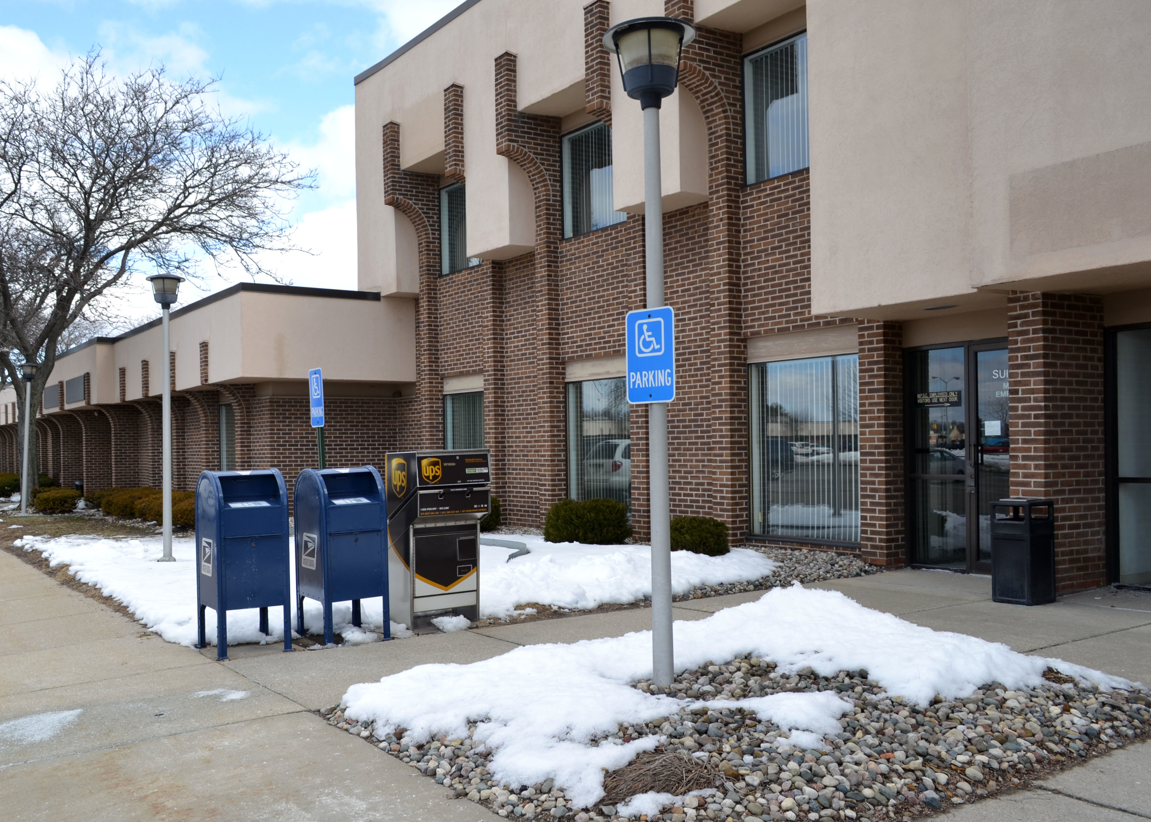 Holiday Office Park, 6545 Mercantile Drive, Lansing, MI 48911