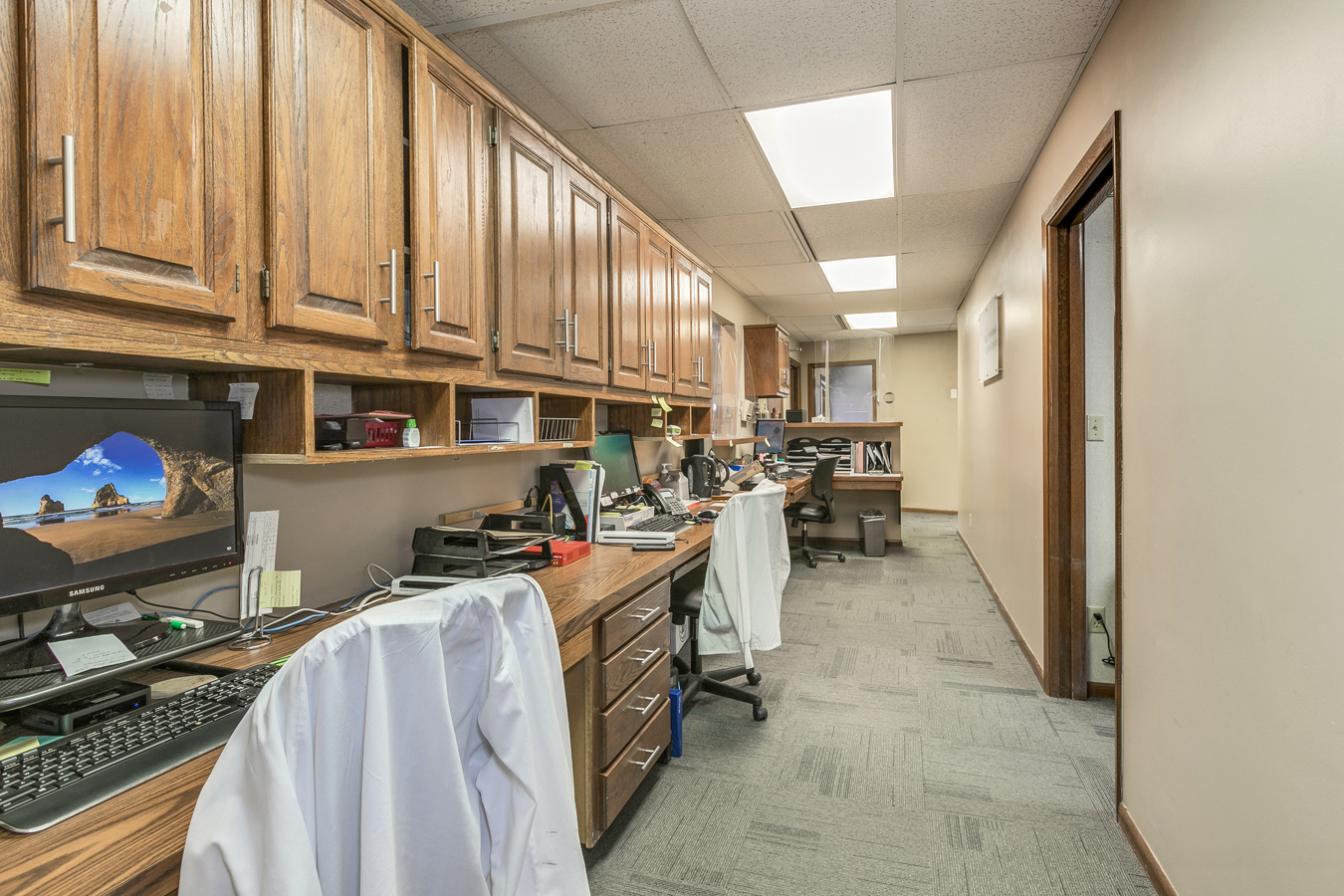 White Bear Professional Building, 2480 White Bear Ave N, Maplewood, MN 55109