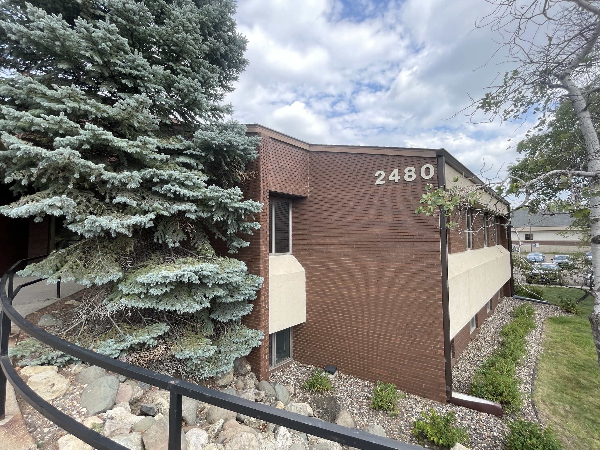 2480 White Bear Ave N, Maplewood, MN 55109