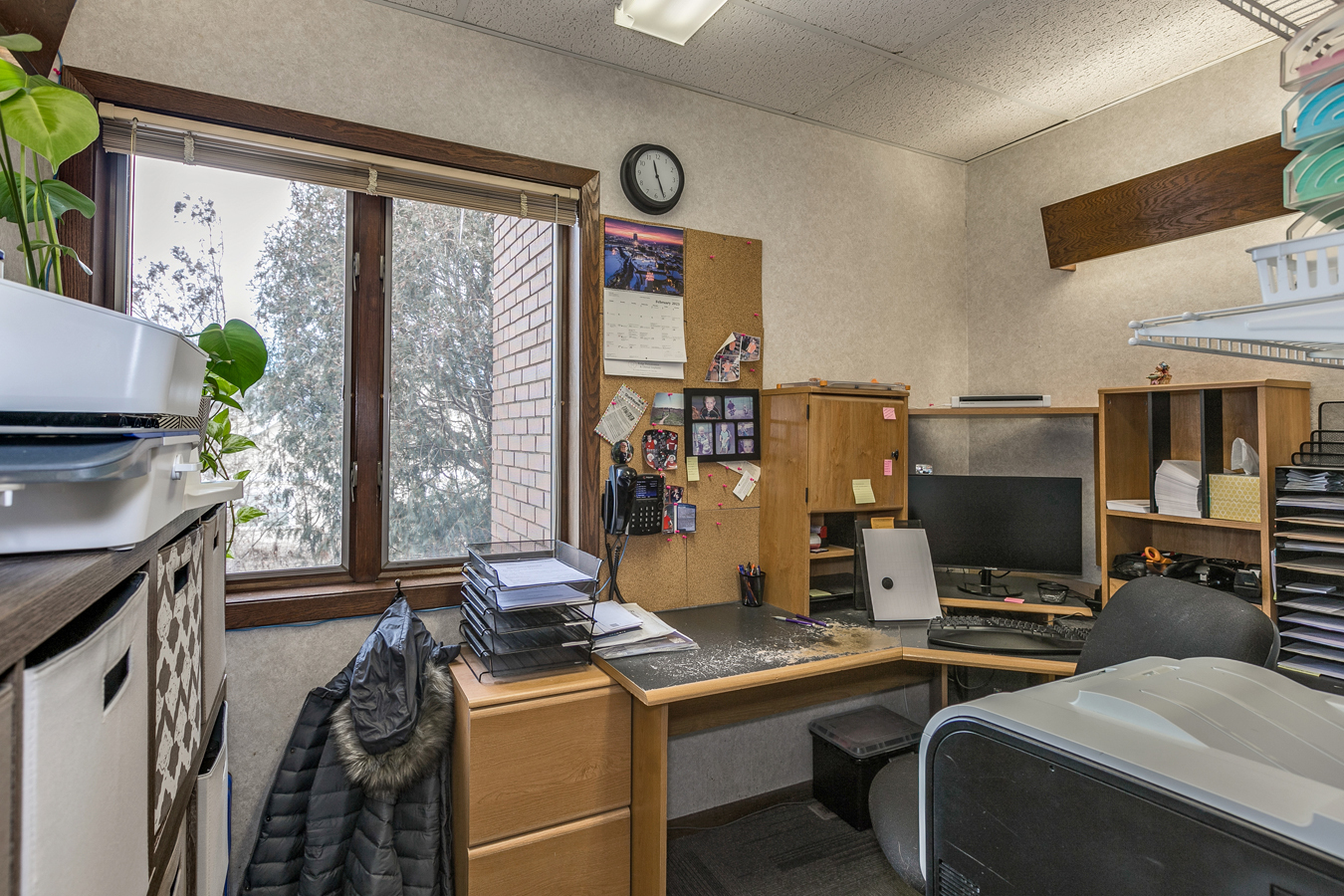 White Bear Professional Building, 2480 White Bear Ave N, Maplewood, MN 55109
