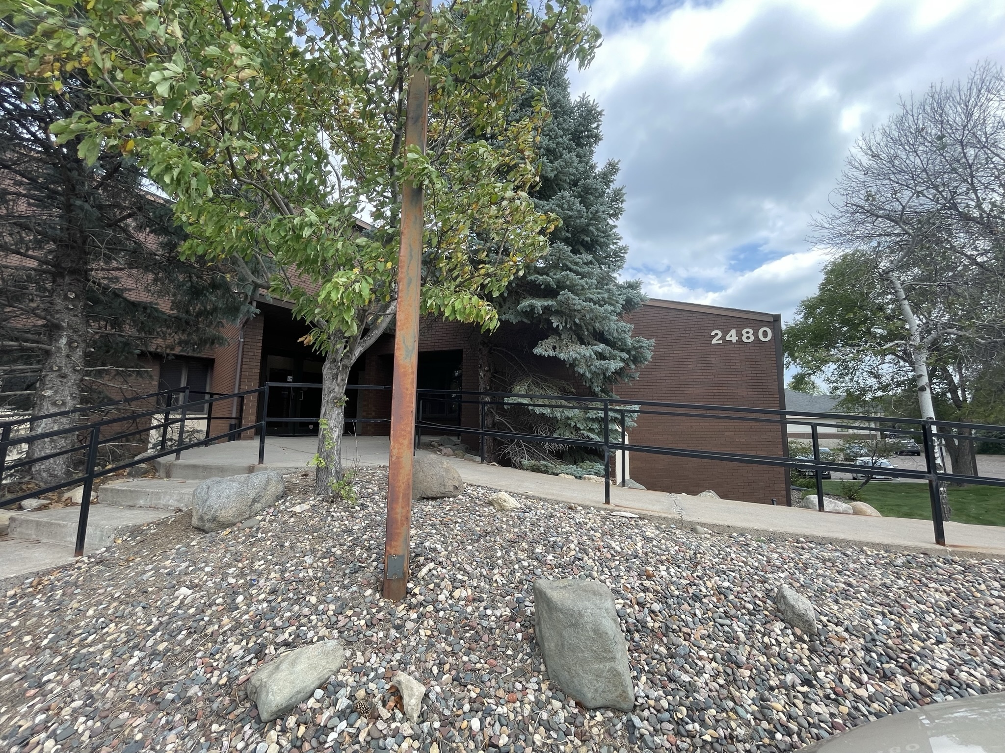 2480 White Bear Ave N, Maplewood, MN 55109