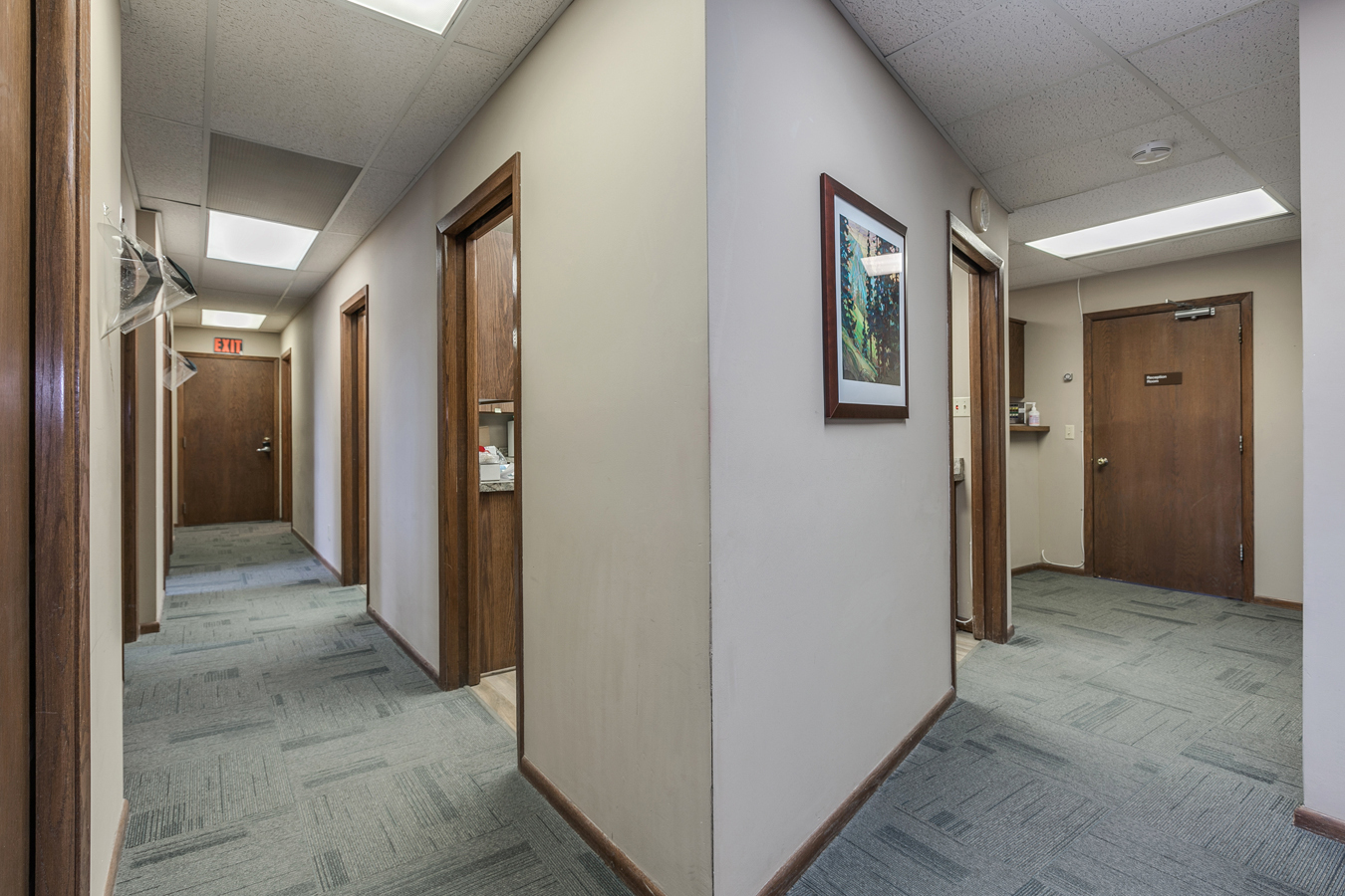 White Bear Professional Building, 2480 White Bear Ave N, Maplewood, MN 55109