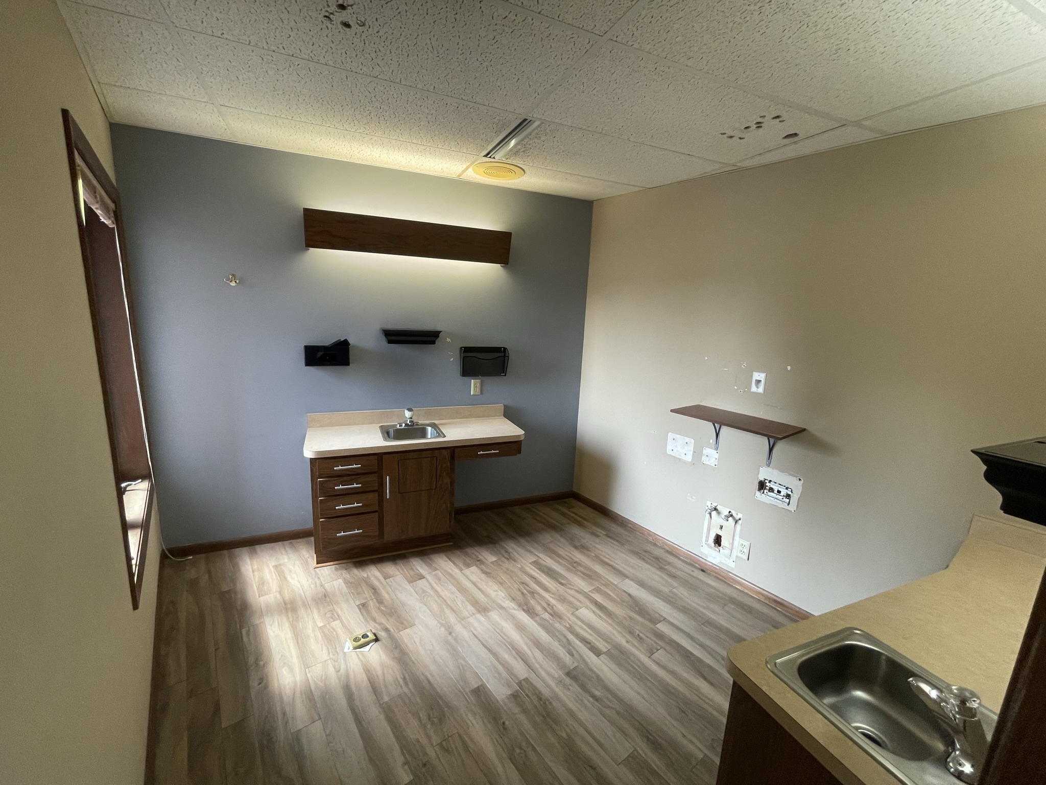 2480 White Bear Ave N, Maplewood, MN 55109