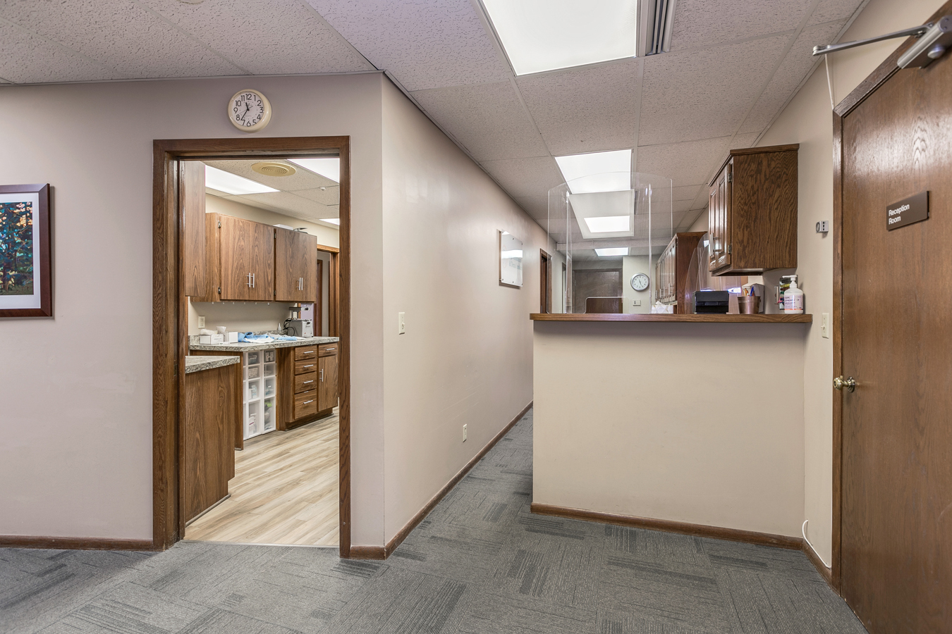 White Bear Professional Building, 2480 White Bear Ave N, Maplewood, MN 55109