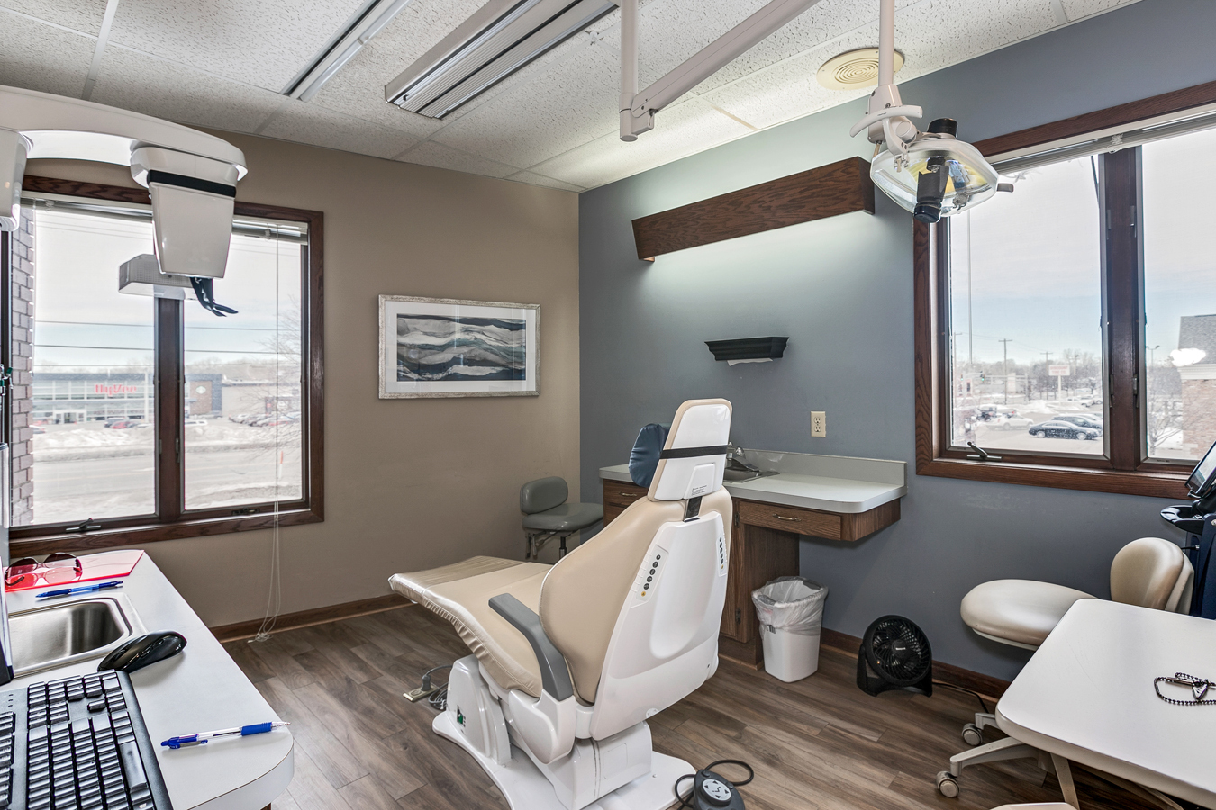 White Bear Professional Building, 2480 White Bear Ave N, Maplewood, MN 55109
