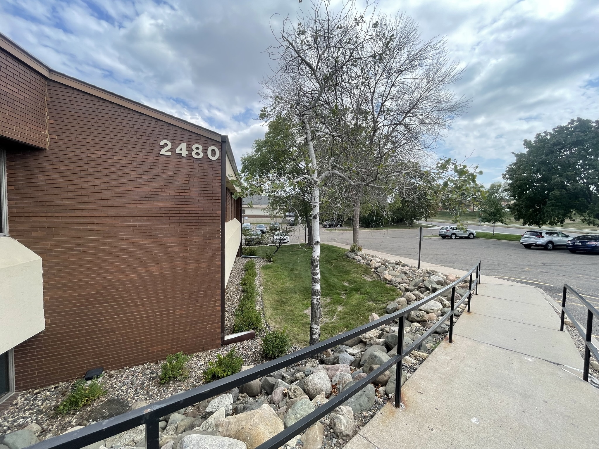 2480 White Bear Ave N, Maplewood, MN 55109