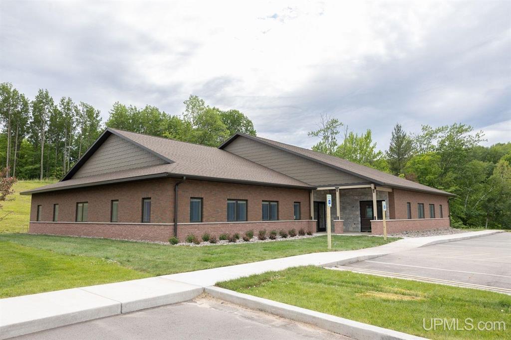 1665 Commerce Drive, 1665 Commerce Drive, Marquette, MI 49855