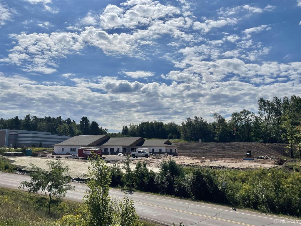 1665 Commerce Drive, 1665 Commerce Drive, Marquette, MI 49855
