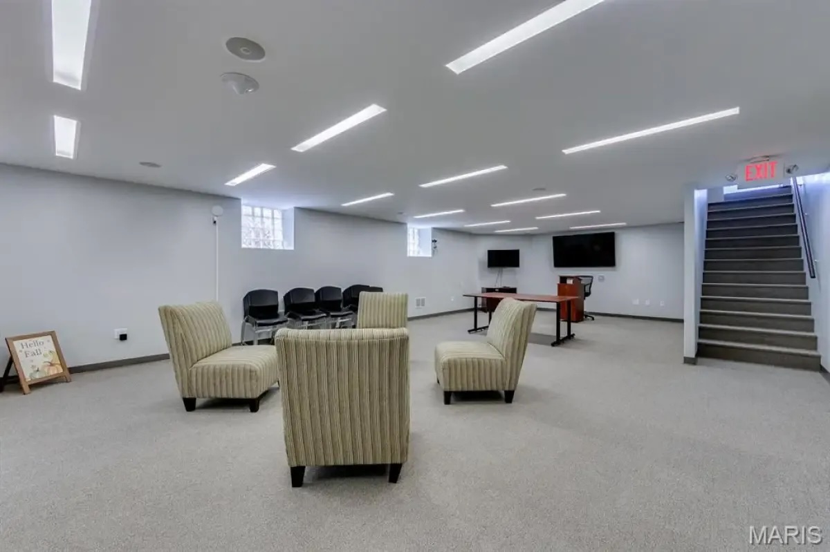 4704 Hampton Avenue, St. Louis, MO 63109