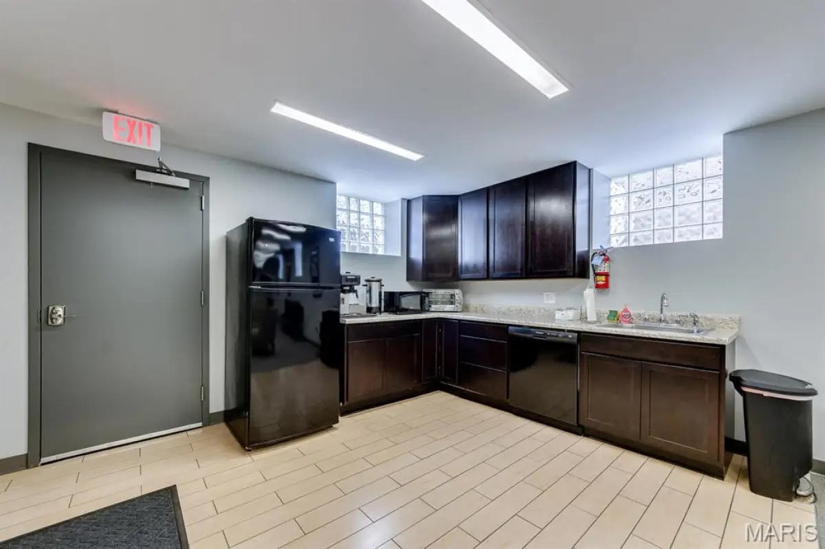 4704 Hampton Avenue, St. Louis, MO 63109