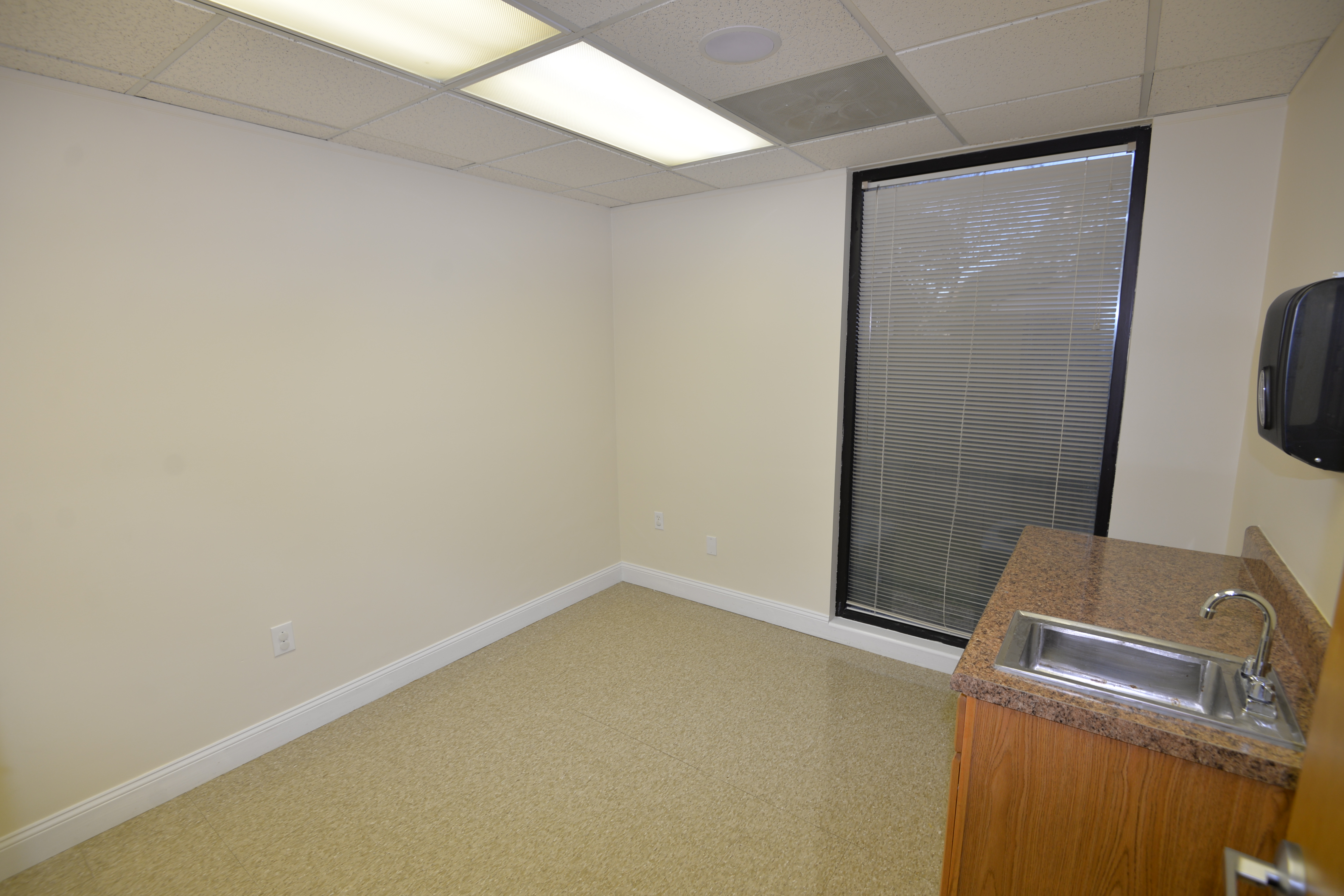 5511 Princess Anne Rd, Virginia Beach, VA 23462