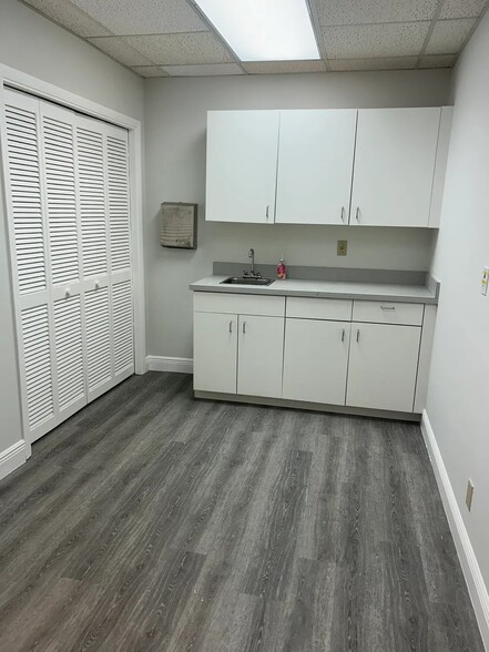 Hillmoor Professional Plaza C-106, 1801 Southeast Hillmoor Drive, Port St. Lucie, FL 34952