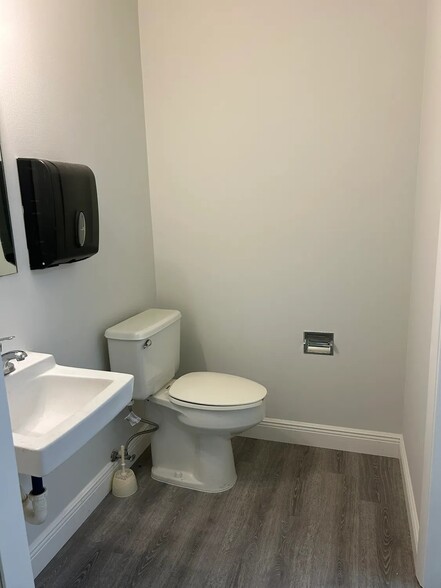 Hillmoor Professional Plaza C-106, 1801 Southeast Hillmoor Drive, Port St. Lucie, FL 34952