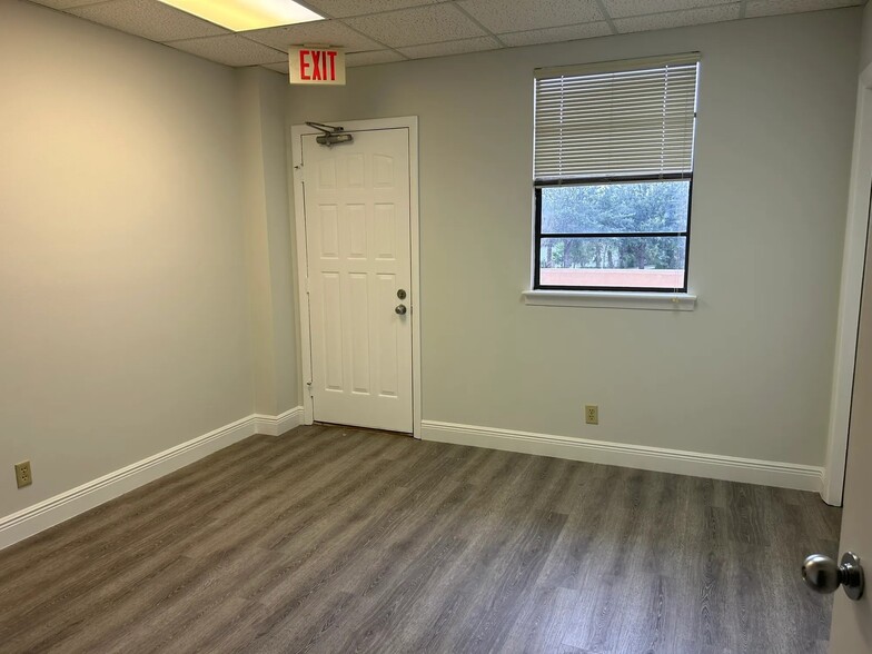 Hillmoor Professional Plaza C-106, 1801 Southeast Hillmoor Drive, Port St. Lucie, FL 34952