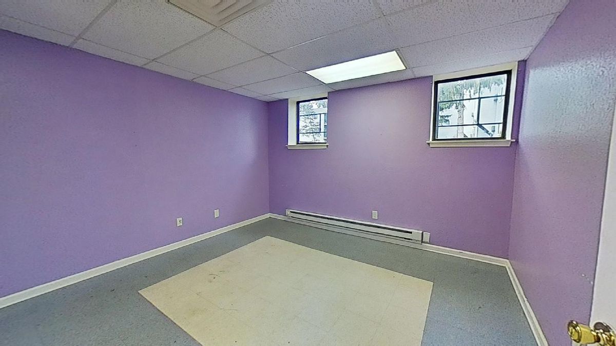Executive Office South Lansing, 835 Louisa St., Lansing, MI 48911