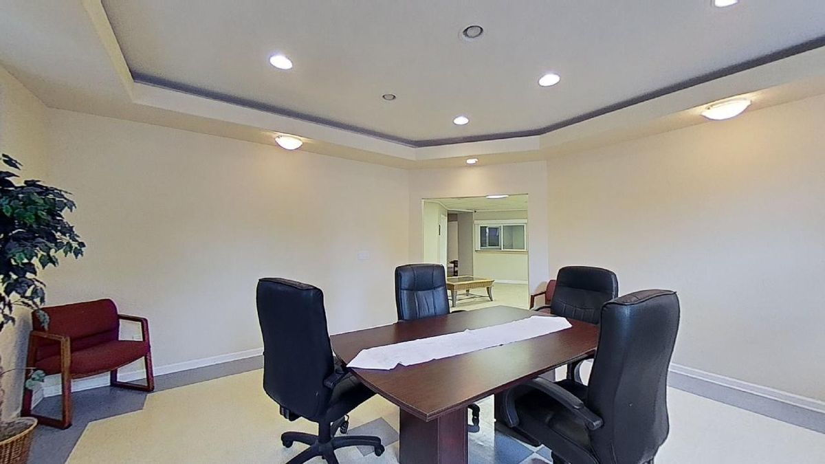 Executive Office South Lansing, 835 Louisa St., Lansing, MI 48911