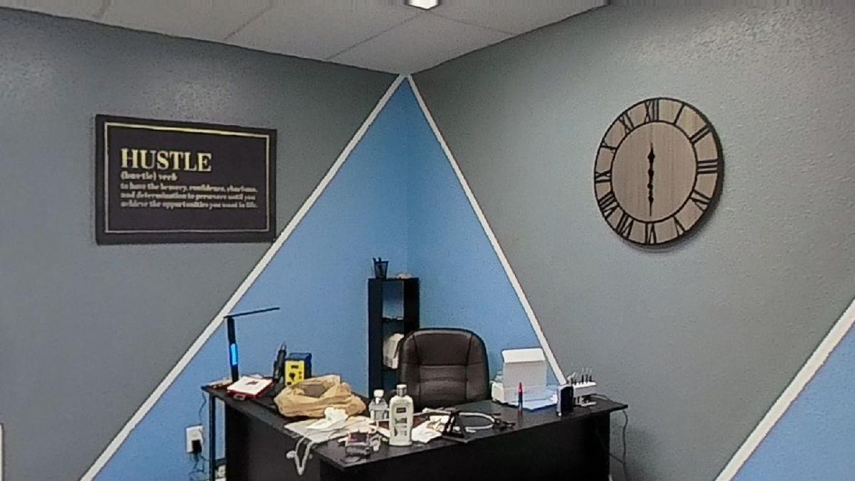 Executive Office South Lansing, 835 Louisa St., Lansing, MI 48911