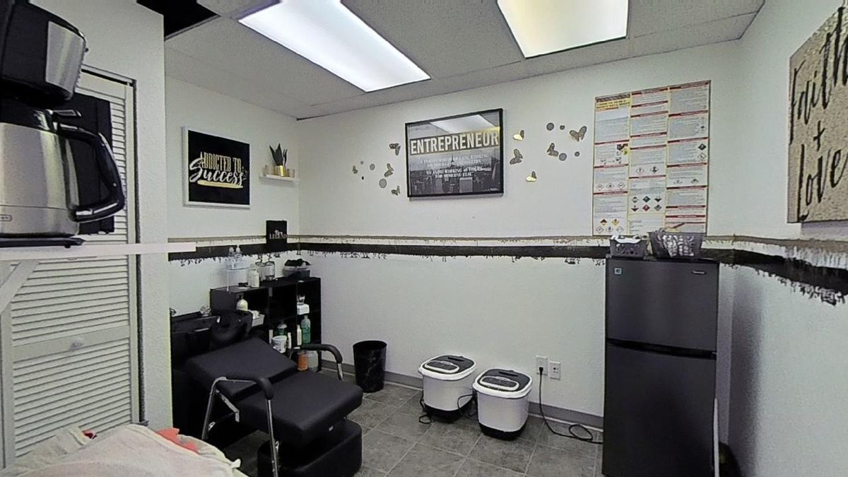 Executive Office South Lansing, 835 Louisa St., Lansing, MI 48911