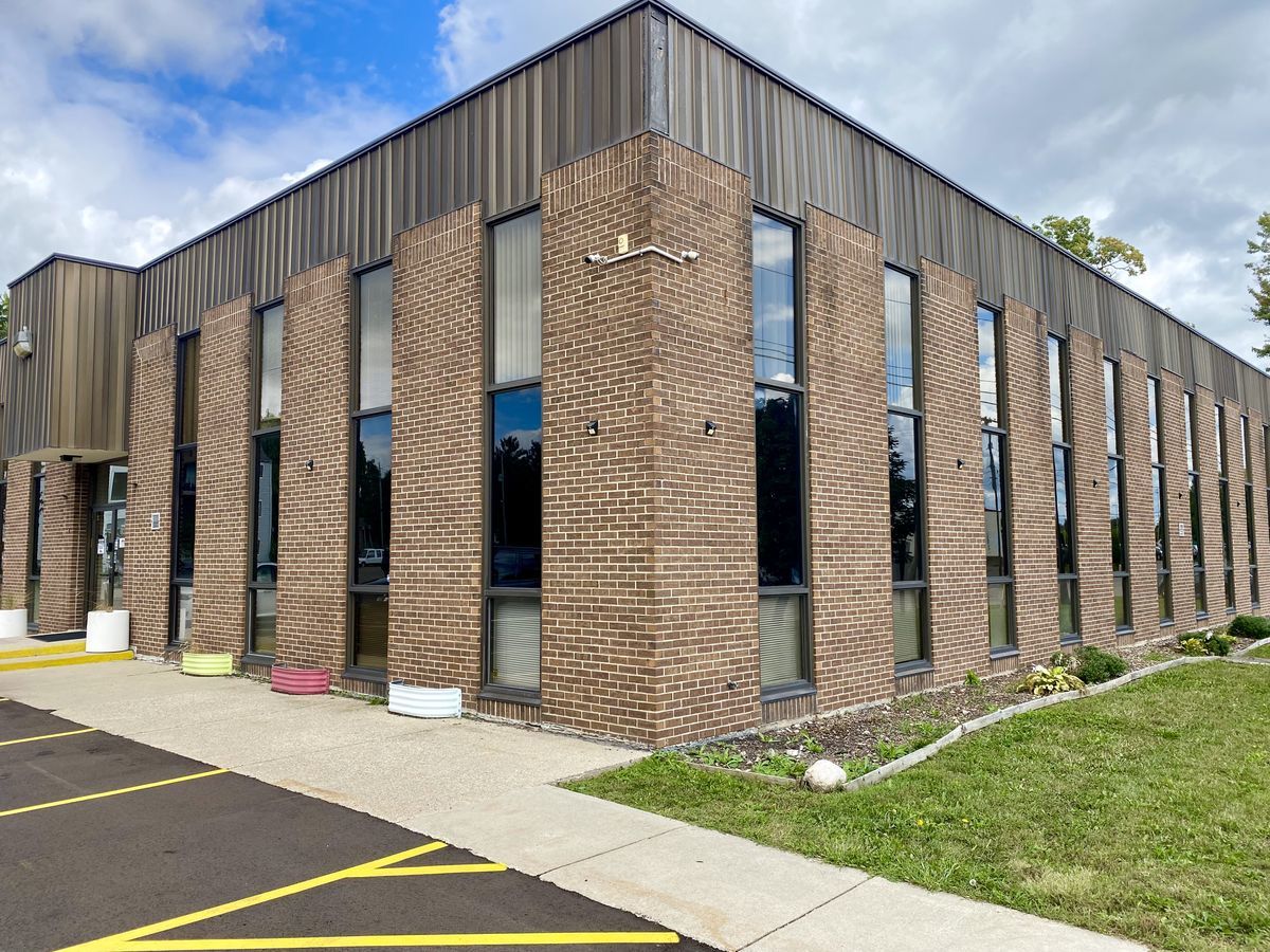 Executive Office South Lansing, 835 Louisa St., Lansing, MI 48911
