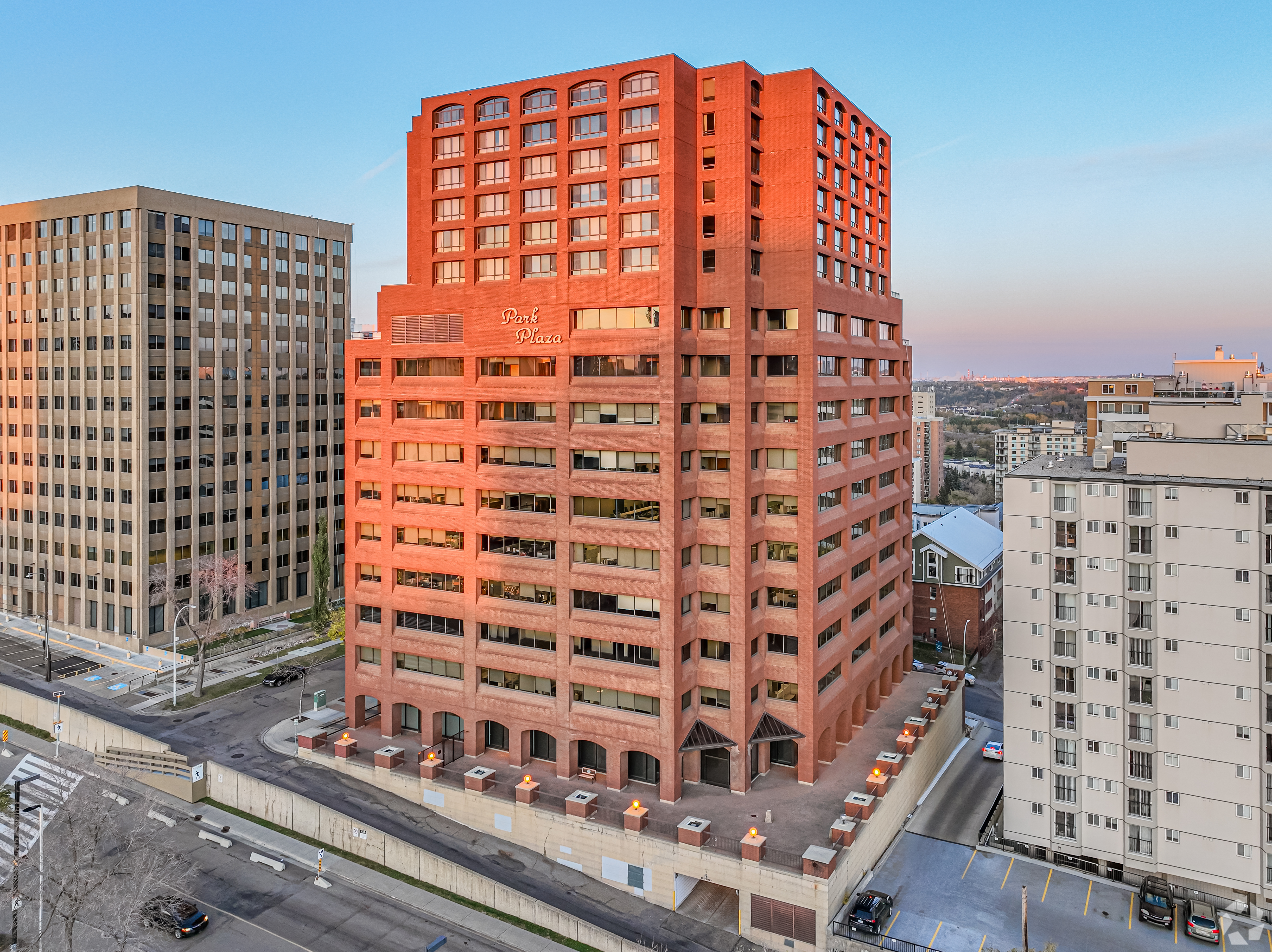 Park Plaza, 10611 - 98 Avenue, Edmonton, AB T5K 2P7, Canada