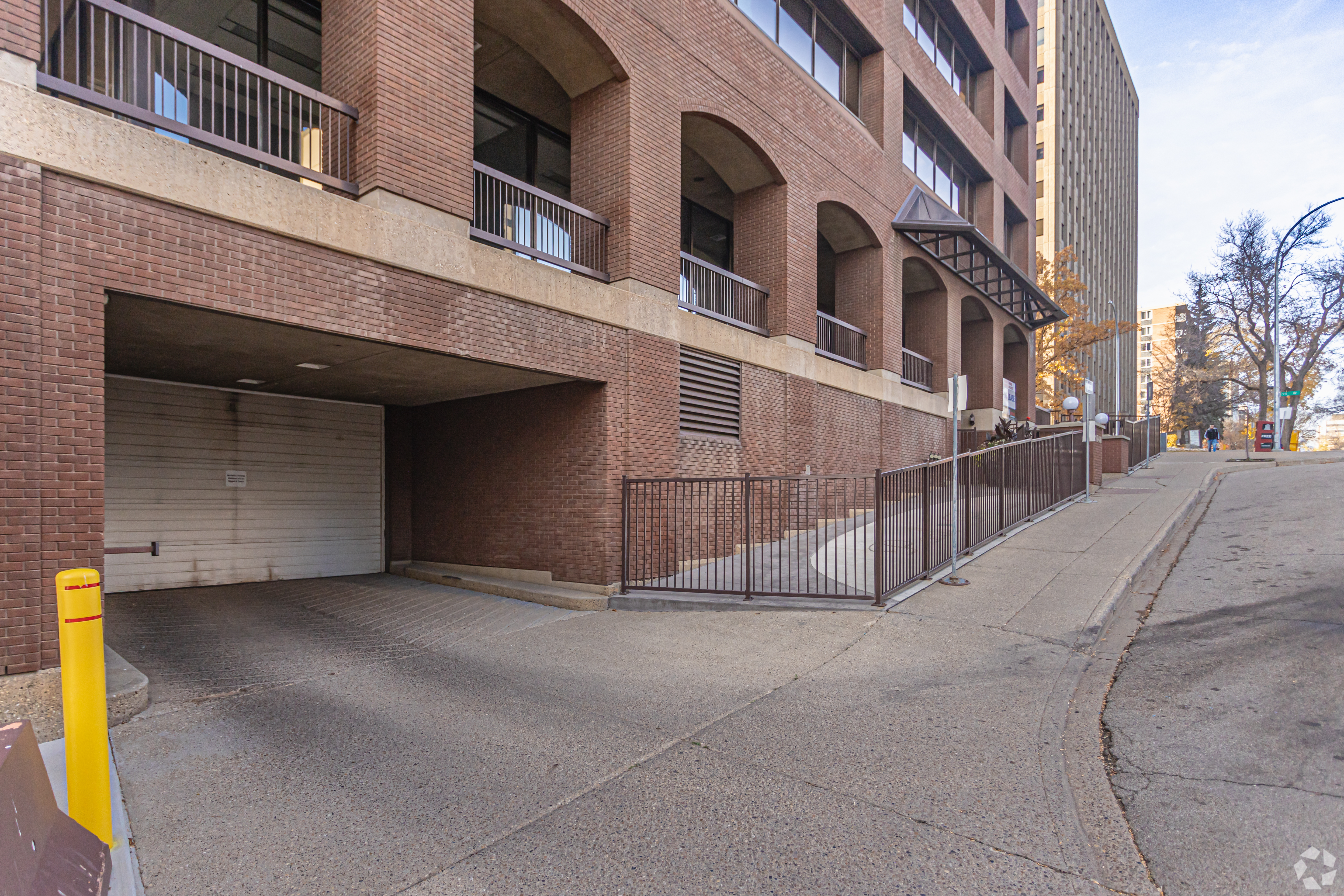 Park Plaza, 10611 - 98 Avenue, Edmonton, AB T5K 2P7, Canada