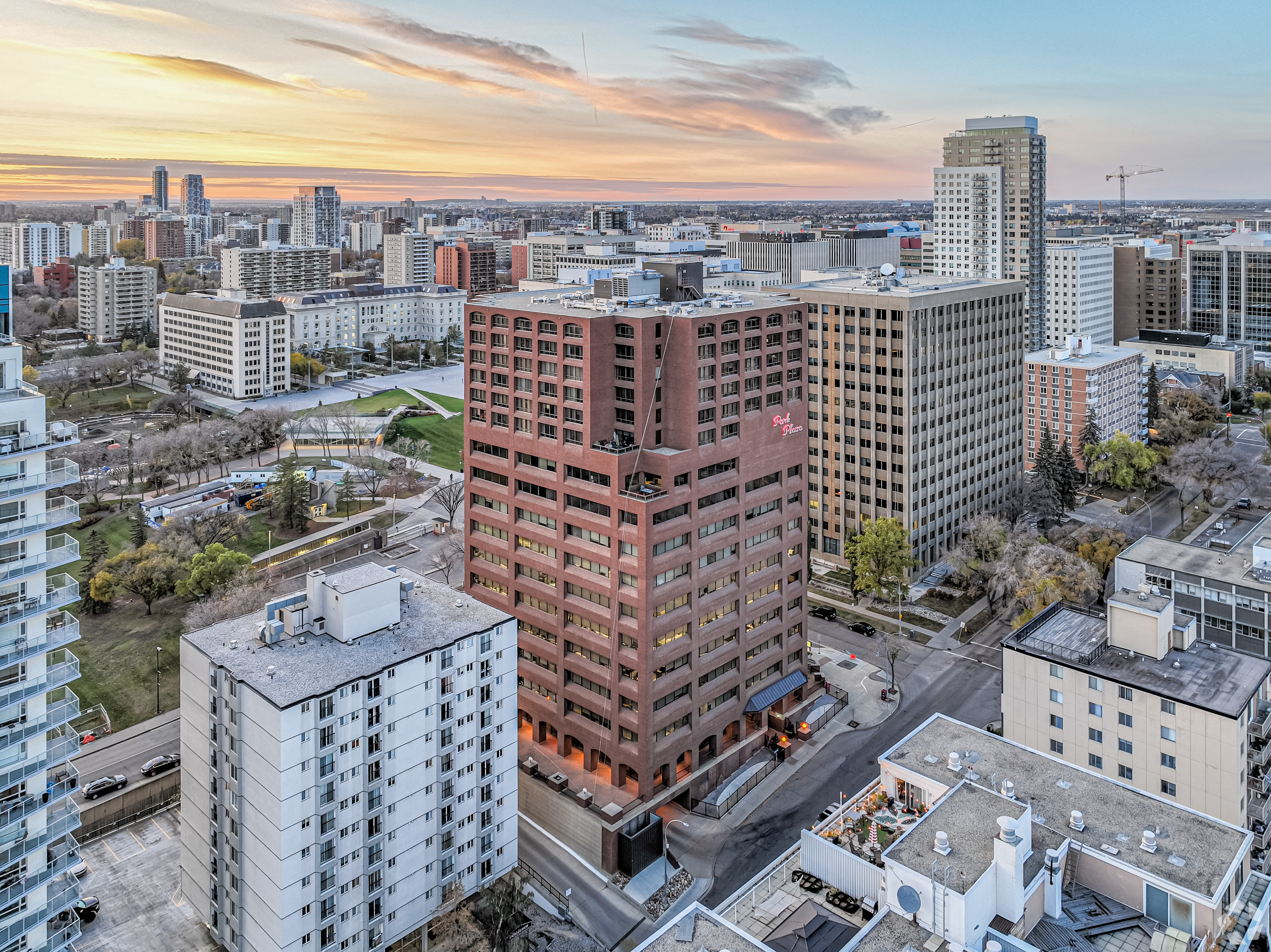 Park Plaza, 10611 - 98 Avenue, Edmonton, AB T5K 2P7, Canada