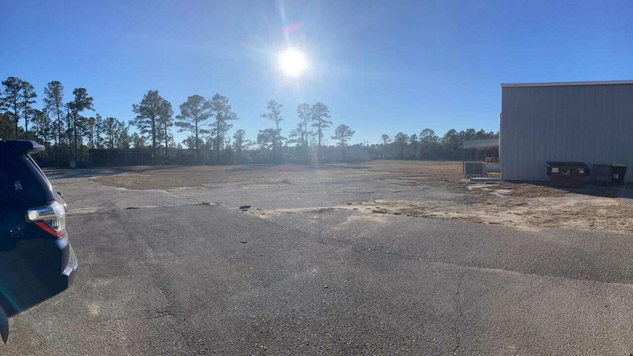 Trade Wins Commercial Complex, 2168 Ale Avenue, Leland, NC 28451