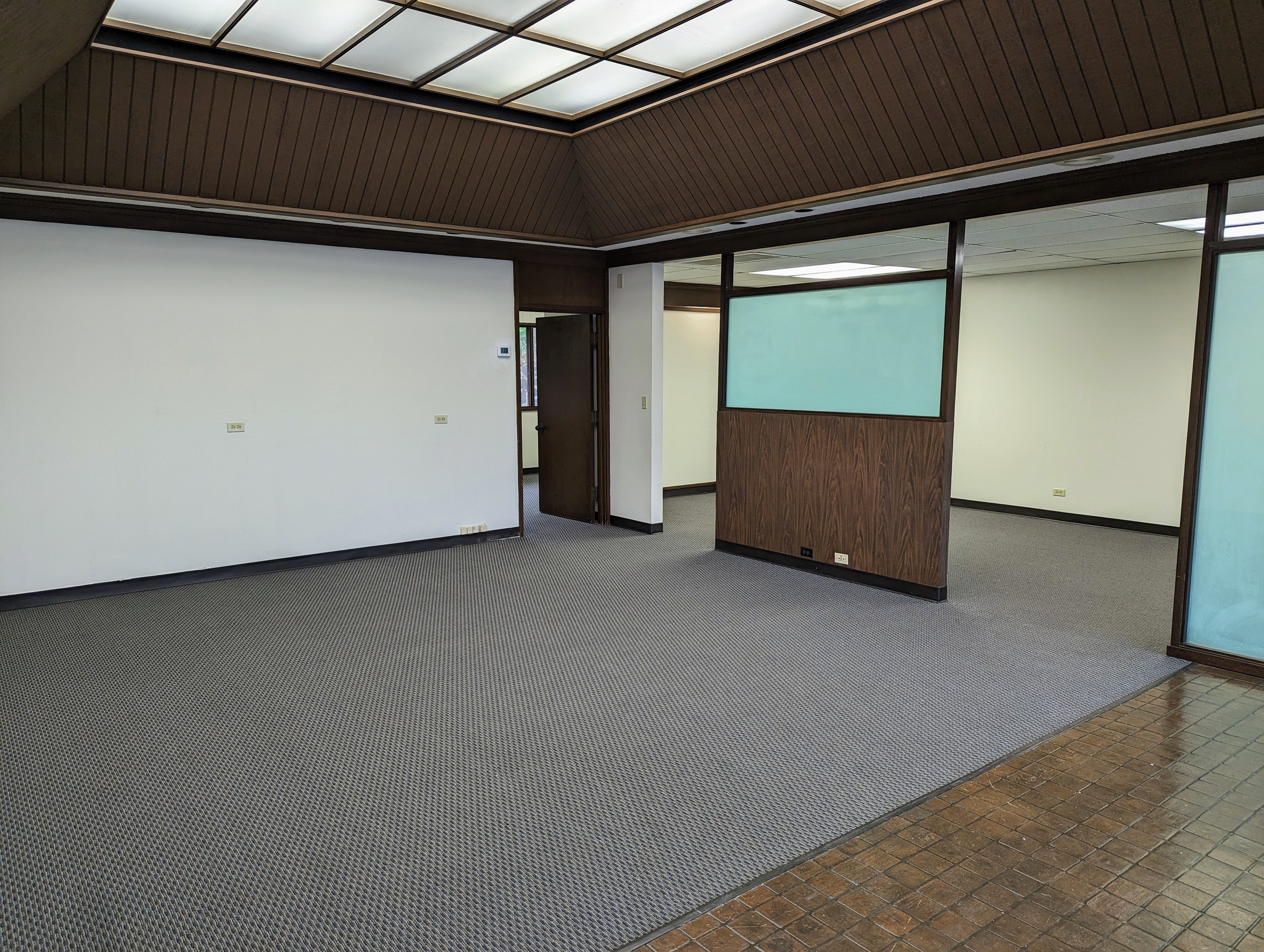 Emerald Building, 4381 Kukui Grove St, Lihue, HI 96766