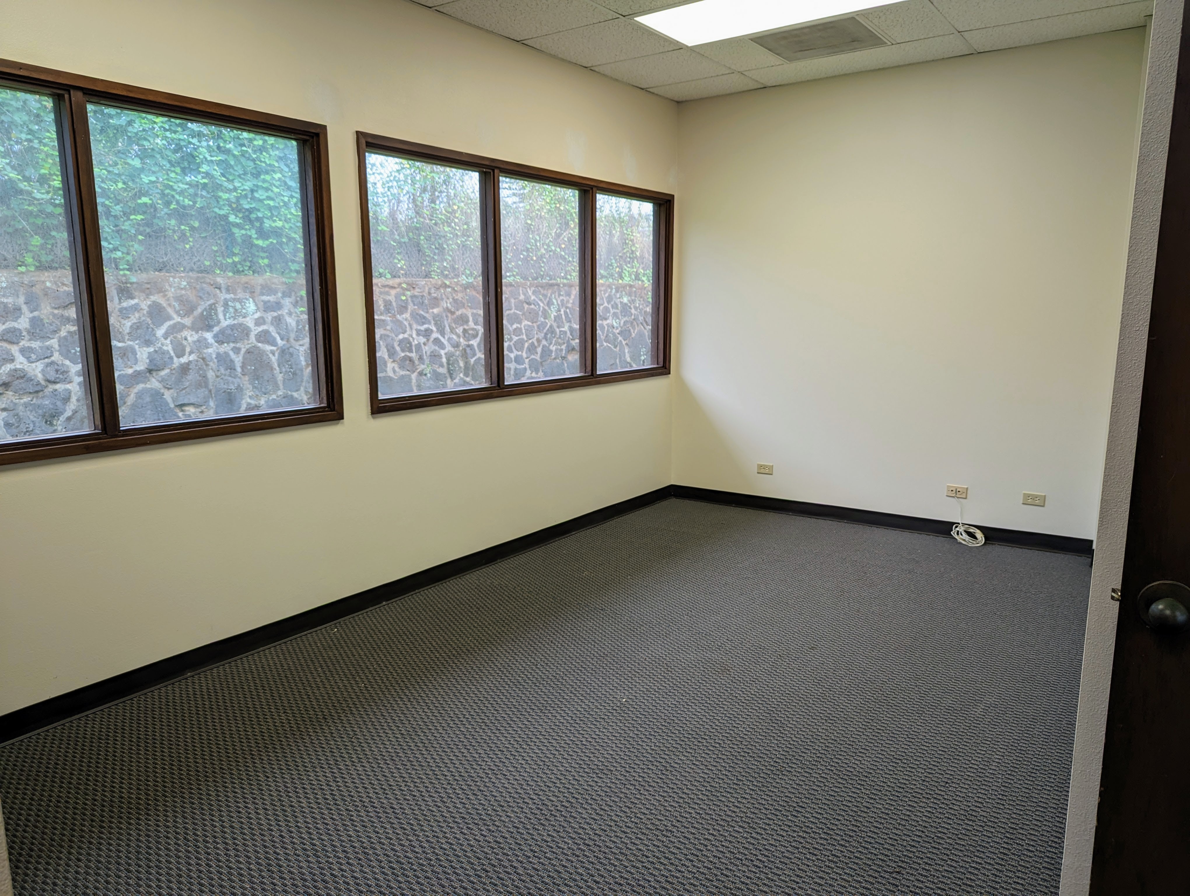 Emerald Building, 4381 Kukui Grove St, Lihue, HI 96766