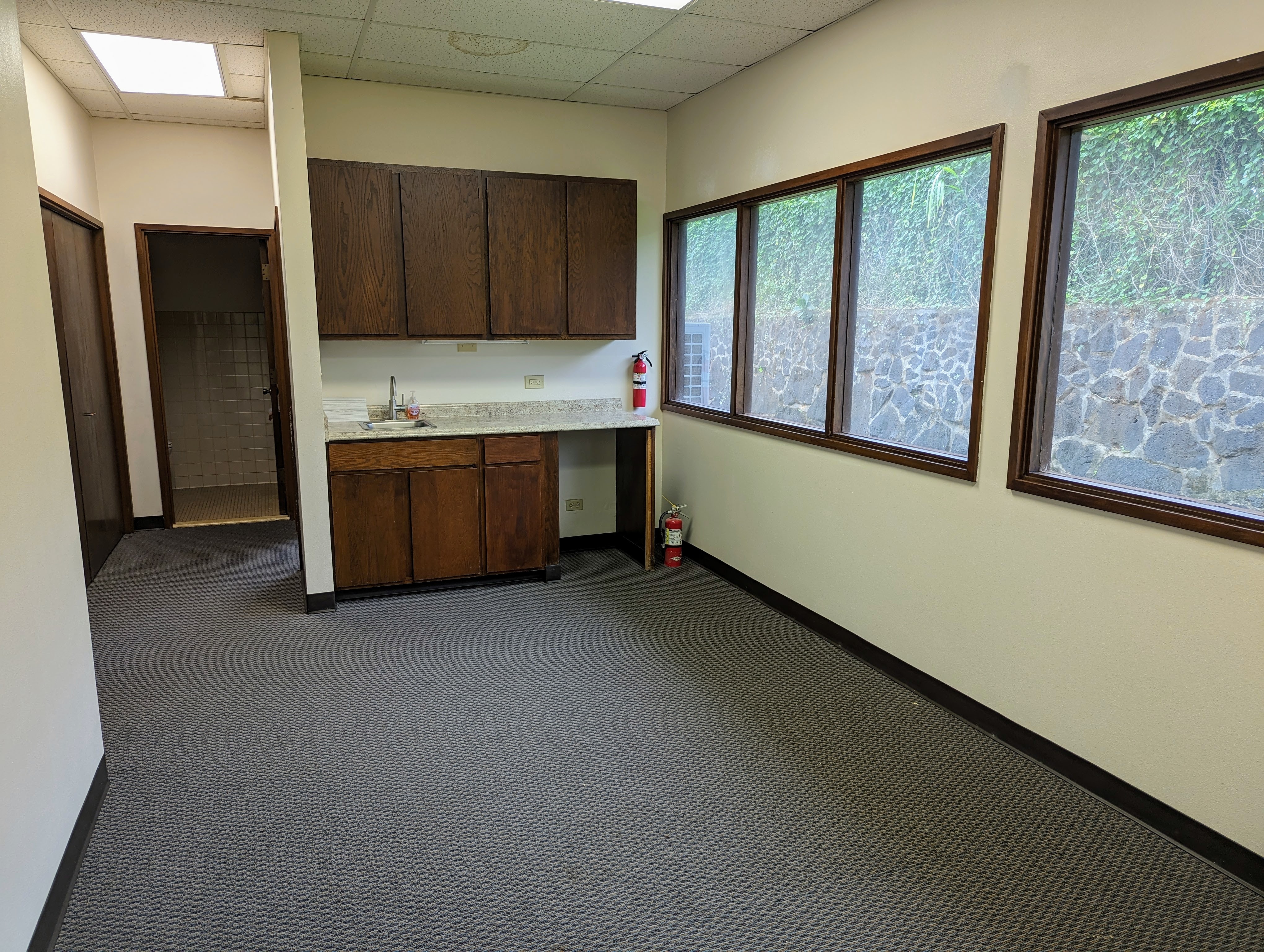 Emerald Building, 4381 Kukui Grove St, Lihue, HI 96766