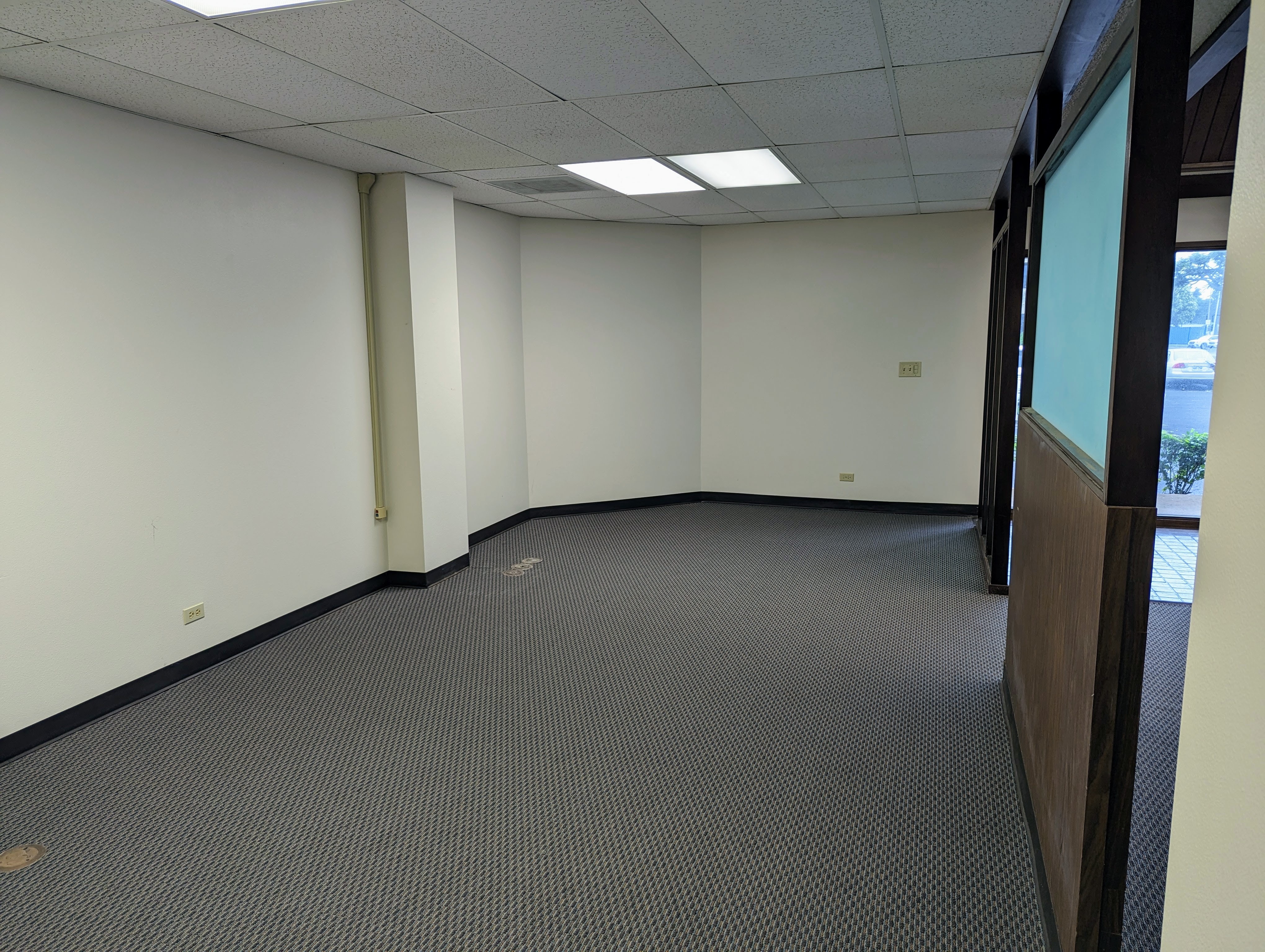 Emerald Building, 4381 Kukui Grove St, Lihue, HI 96766