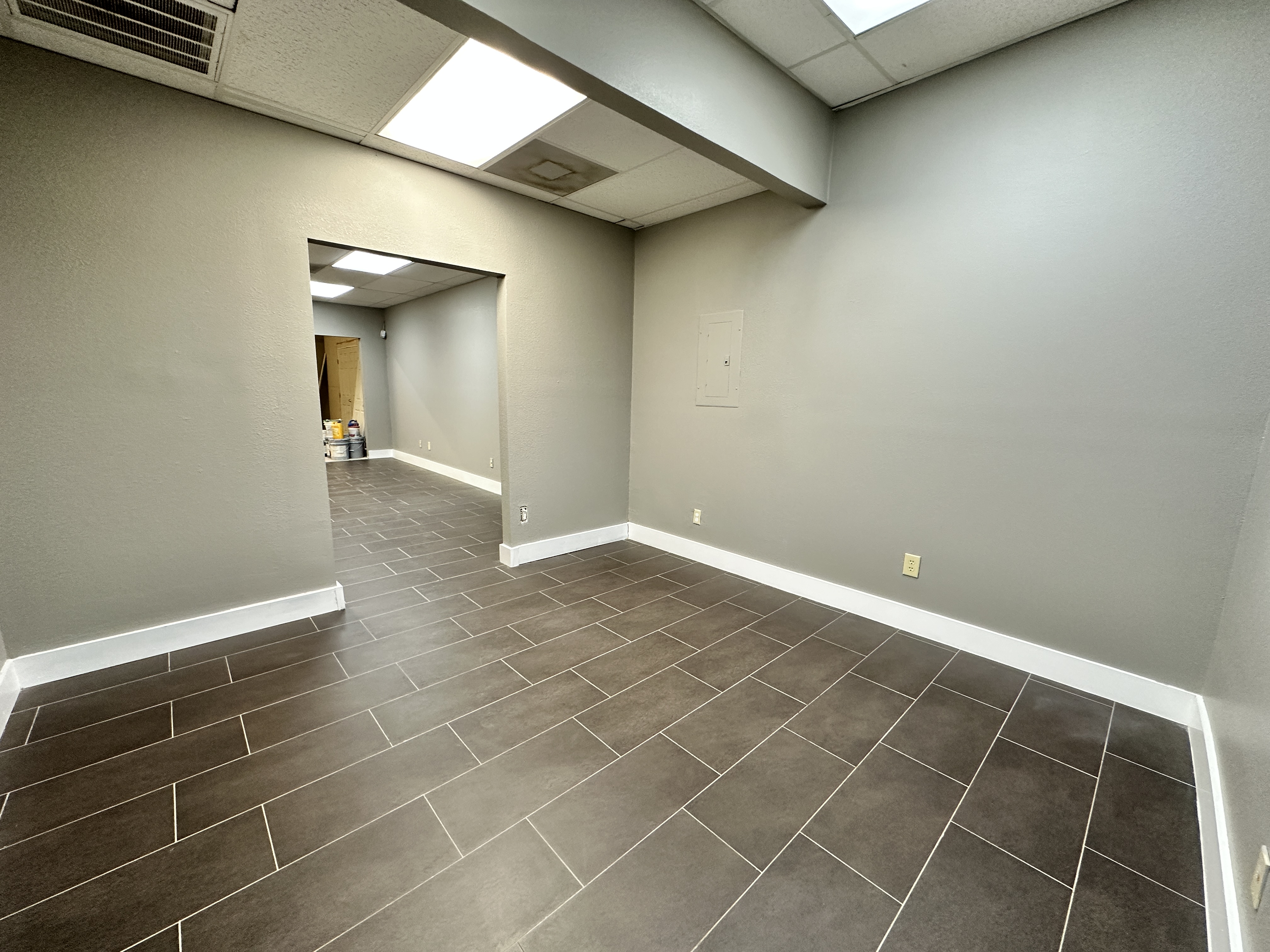 McCullough Industrial Flex, 9918 McCullough Avenue, San Antonio, TX 78216