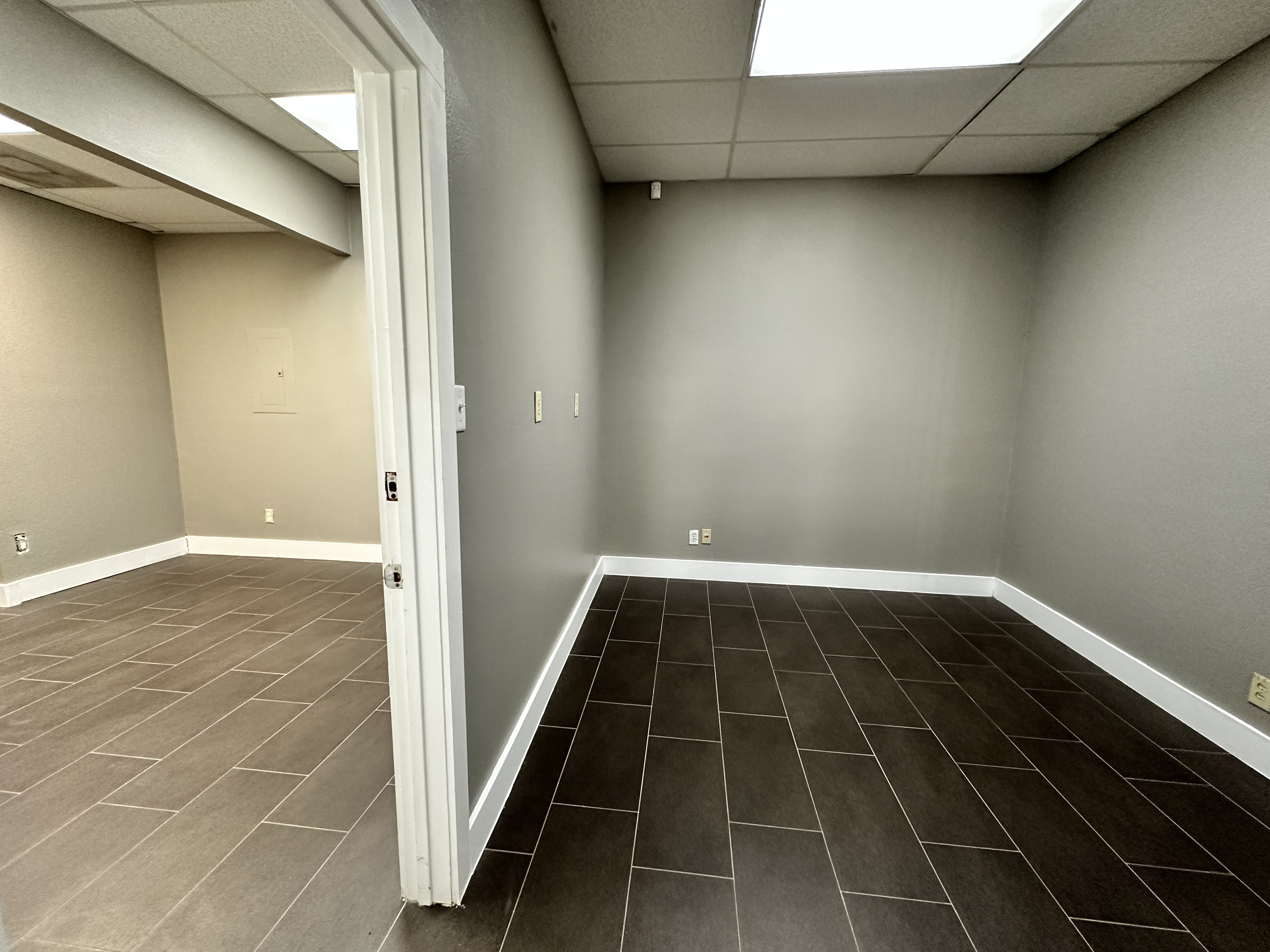 McCullough Industrial Flex, 9918 McCullough Avenue, San Antonio, TX 78216