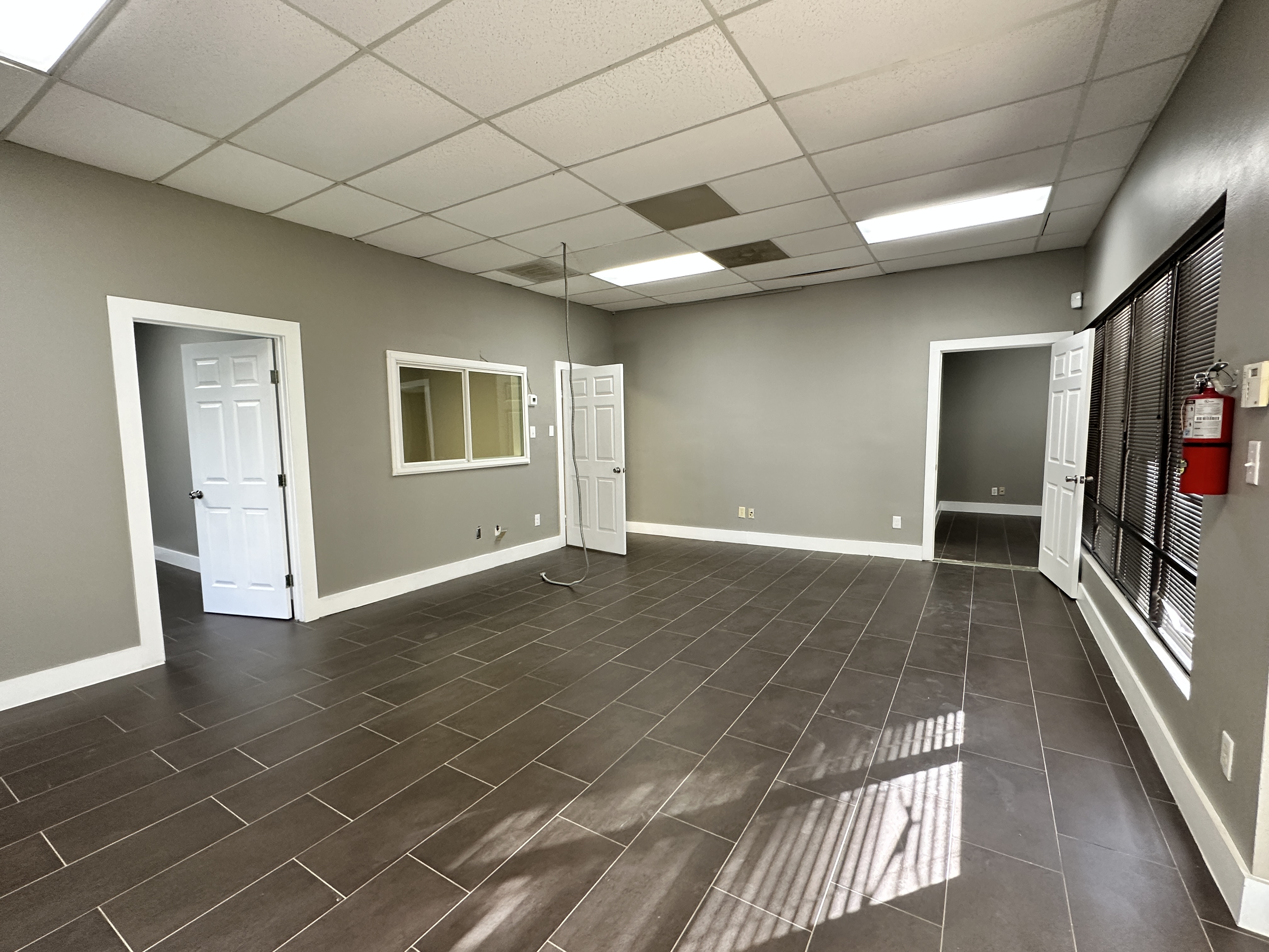 McCullough Industrial Flex, 9918 McCullough Avenue, San Antonio, TX 78216