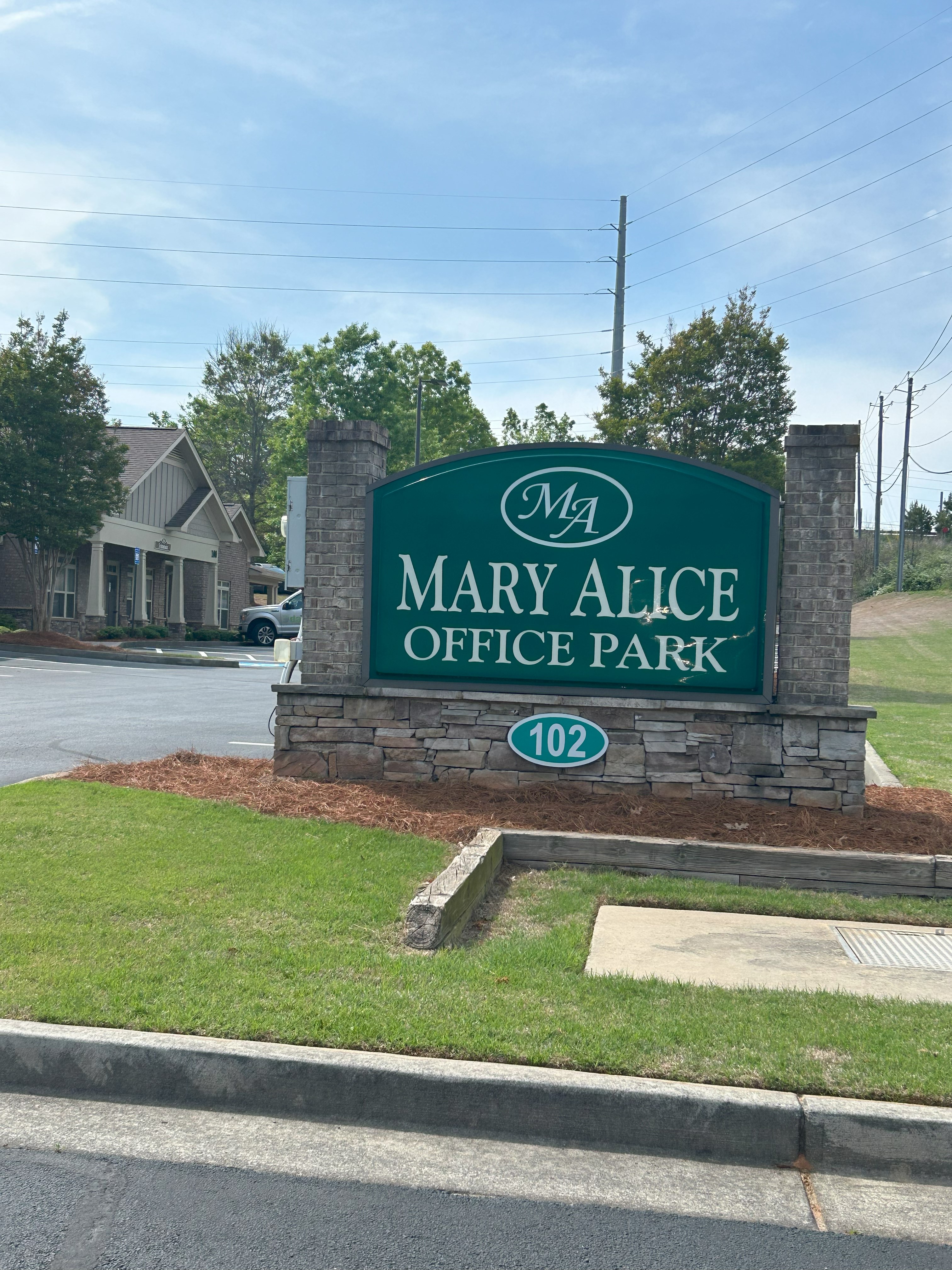 102 Mary Alice Park Rd, Cumming, GA 30040