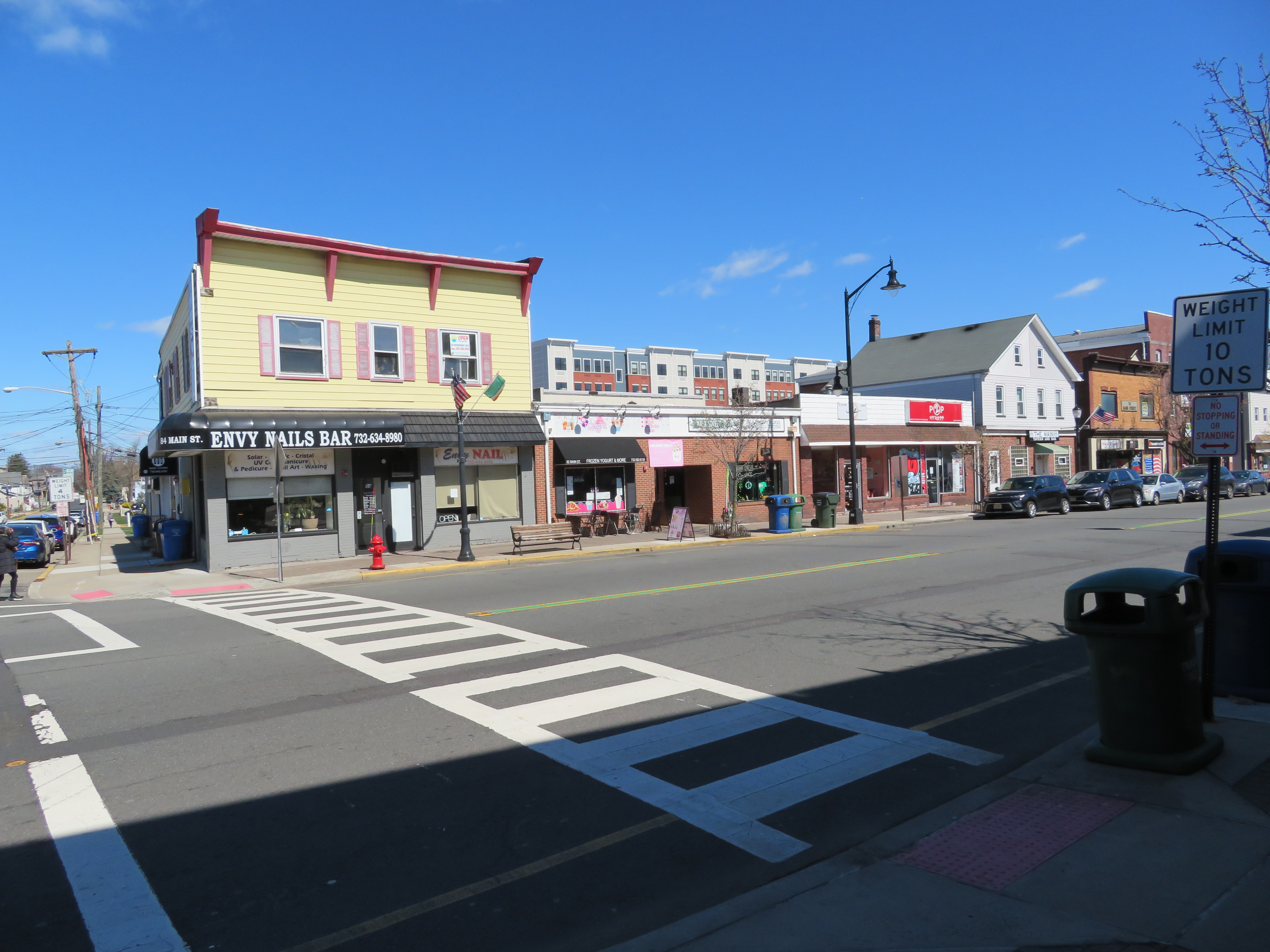 82 Main St, Woodbridge Proper, NJ 07095