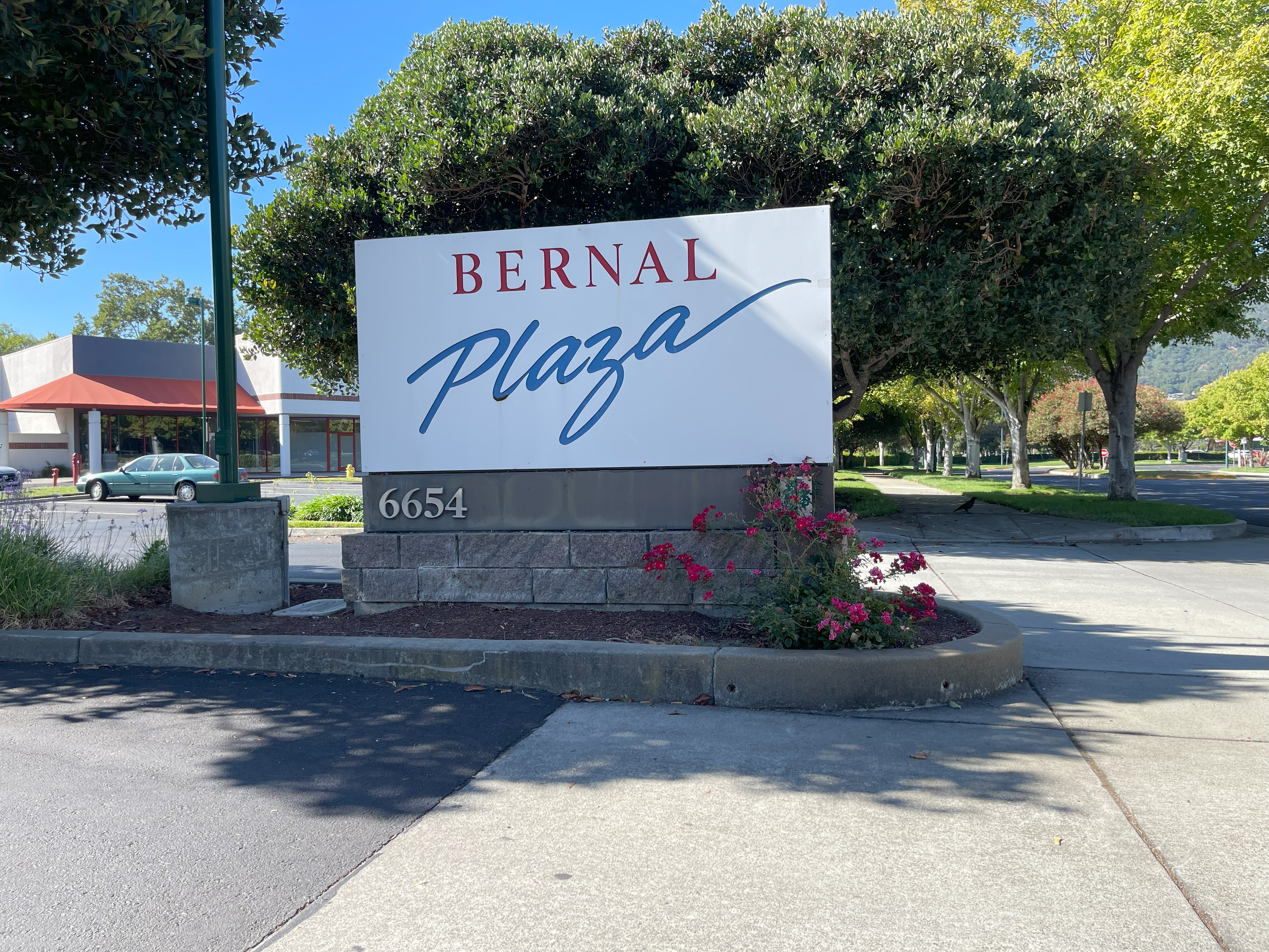 Bernal Plaza