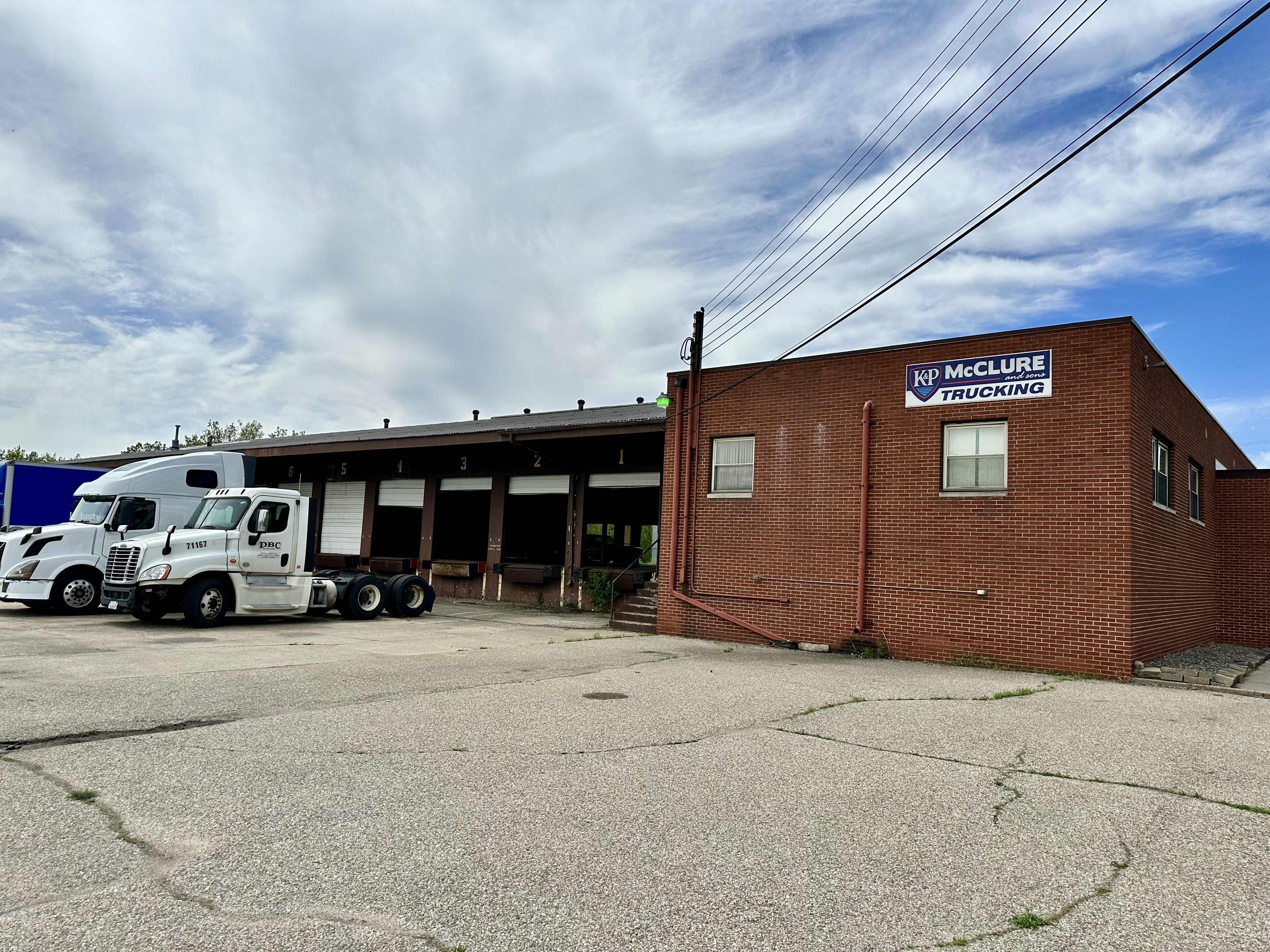 Industrial Cross Dock Lansing Township, 3333 West Saint Joseph Street, Lansing, MI 48917