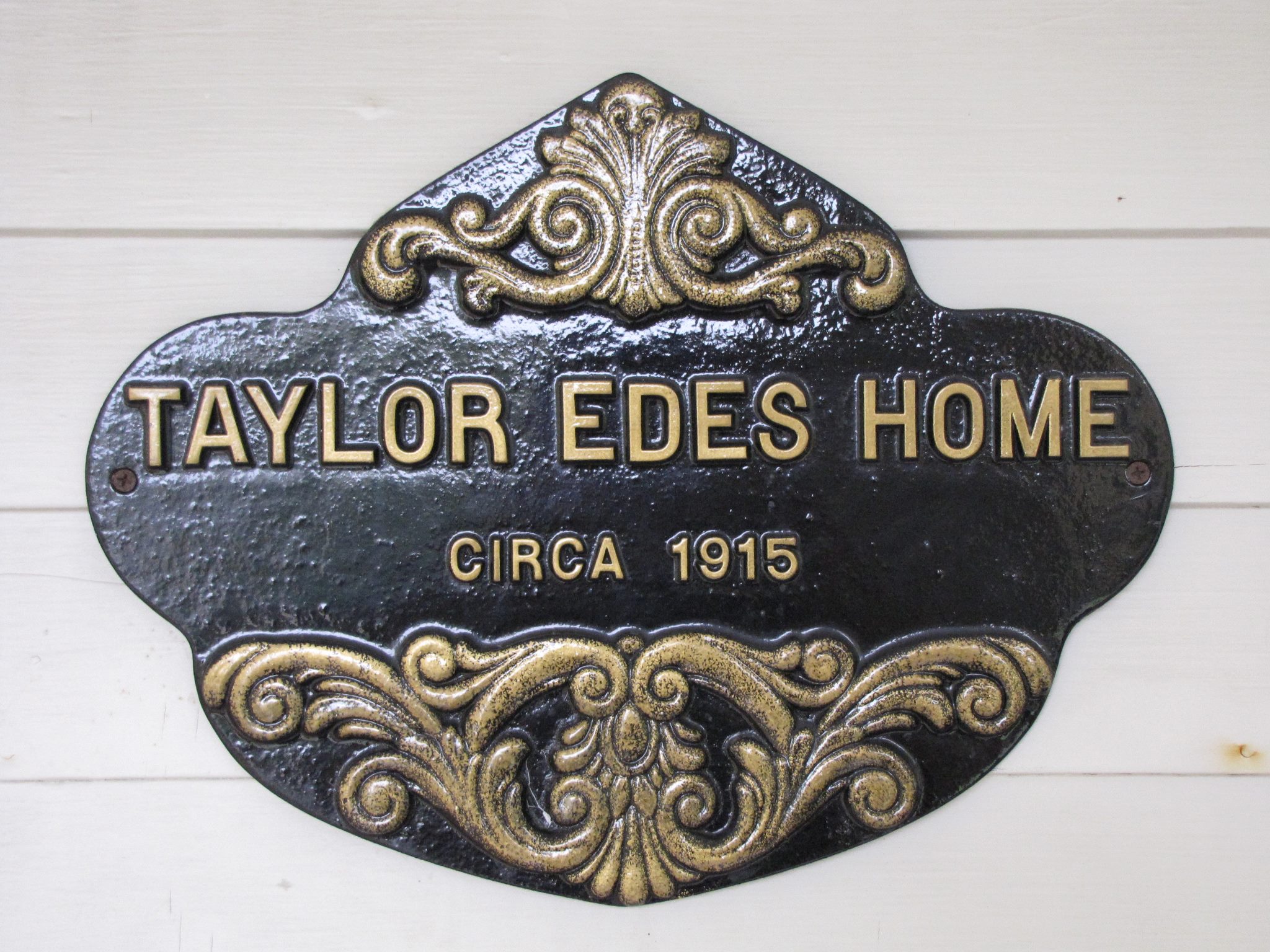 Taylor Edes Inn, 20 High Street, Dexter, ME 04930