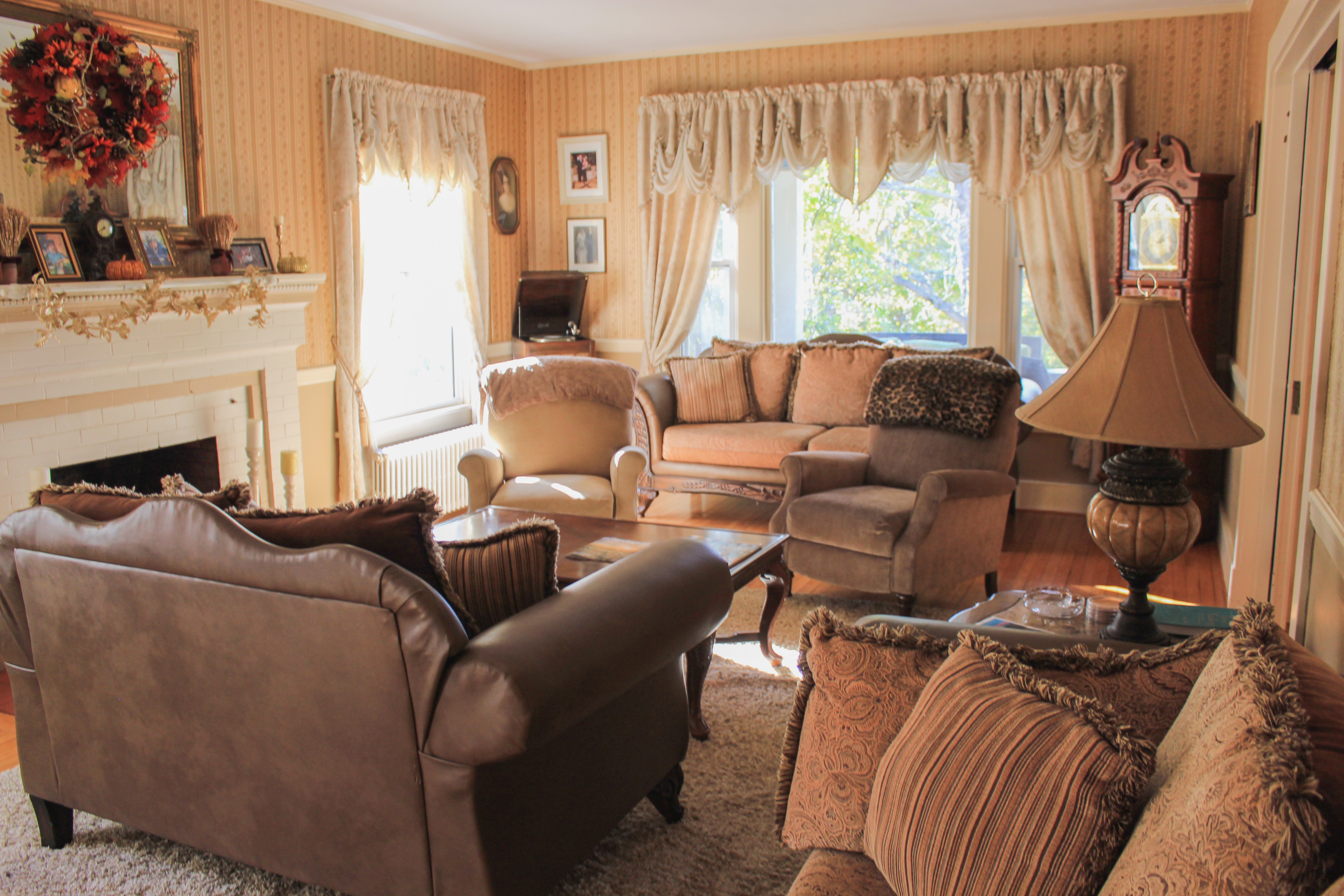 Taylor Edes Inn, 20 High Street, Dexter, ME 04930