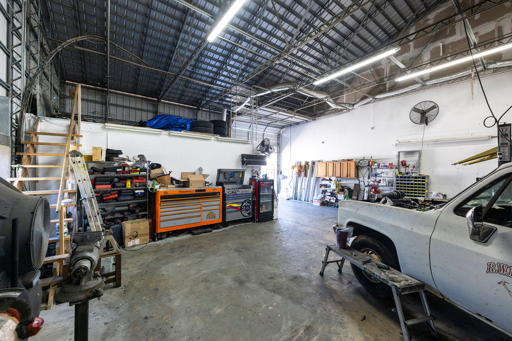 Niemeyer Industrial Condo, 1556 Southeast South Niemeyer Circle, Port St. Lucie, FL 34952