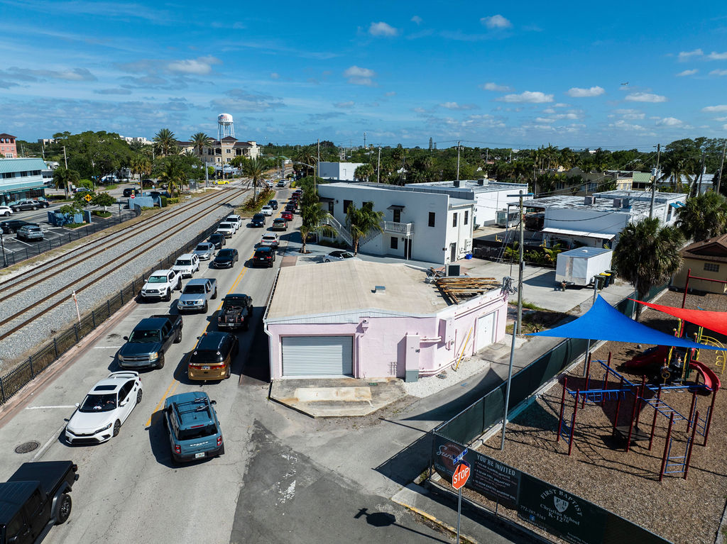 DOWNTOWN STUART OPPORTUNITY, 290 SW Dixie HWY, Stuart, FL 34994