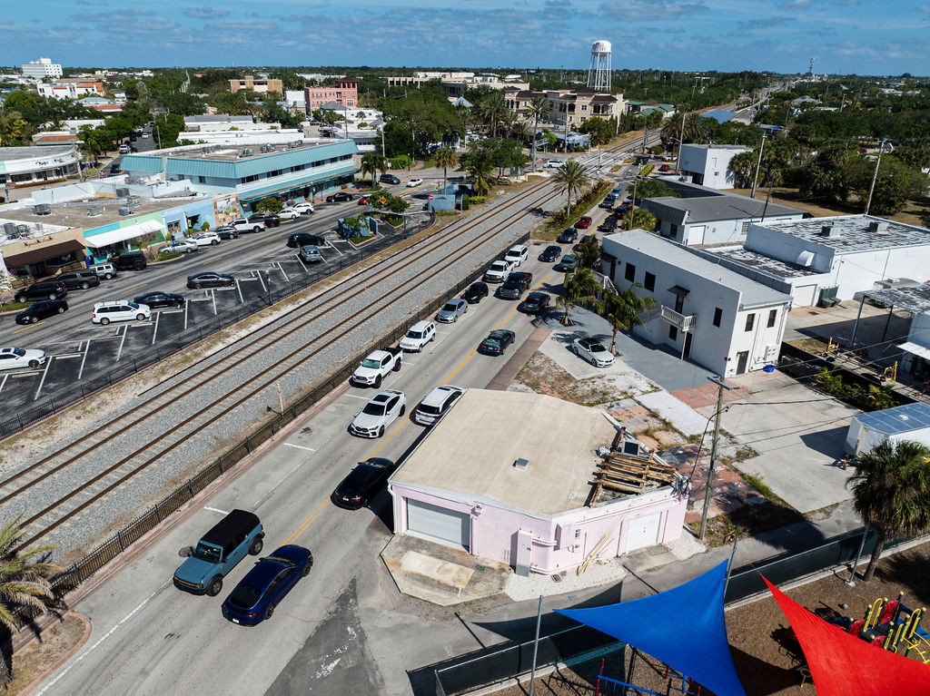 DOWNTOWN STUART OPPORTUNITY, 290 SW Dixie HWY, Stuart, FL 34994