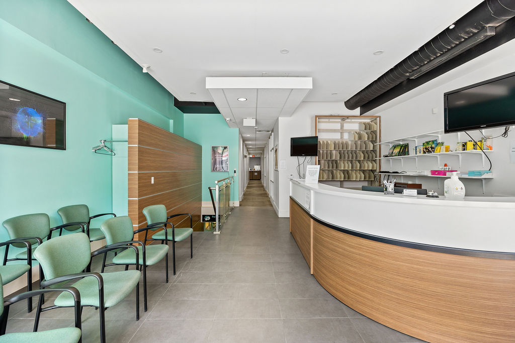 690 Queen Street East, Old Toronto, ON M4M 1G9, Canada