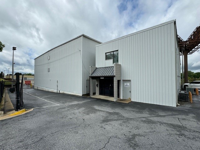 OFFICE | WAREHOUSE FOR LEASE