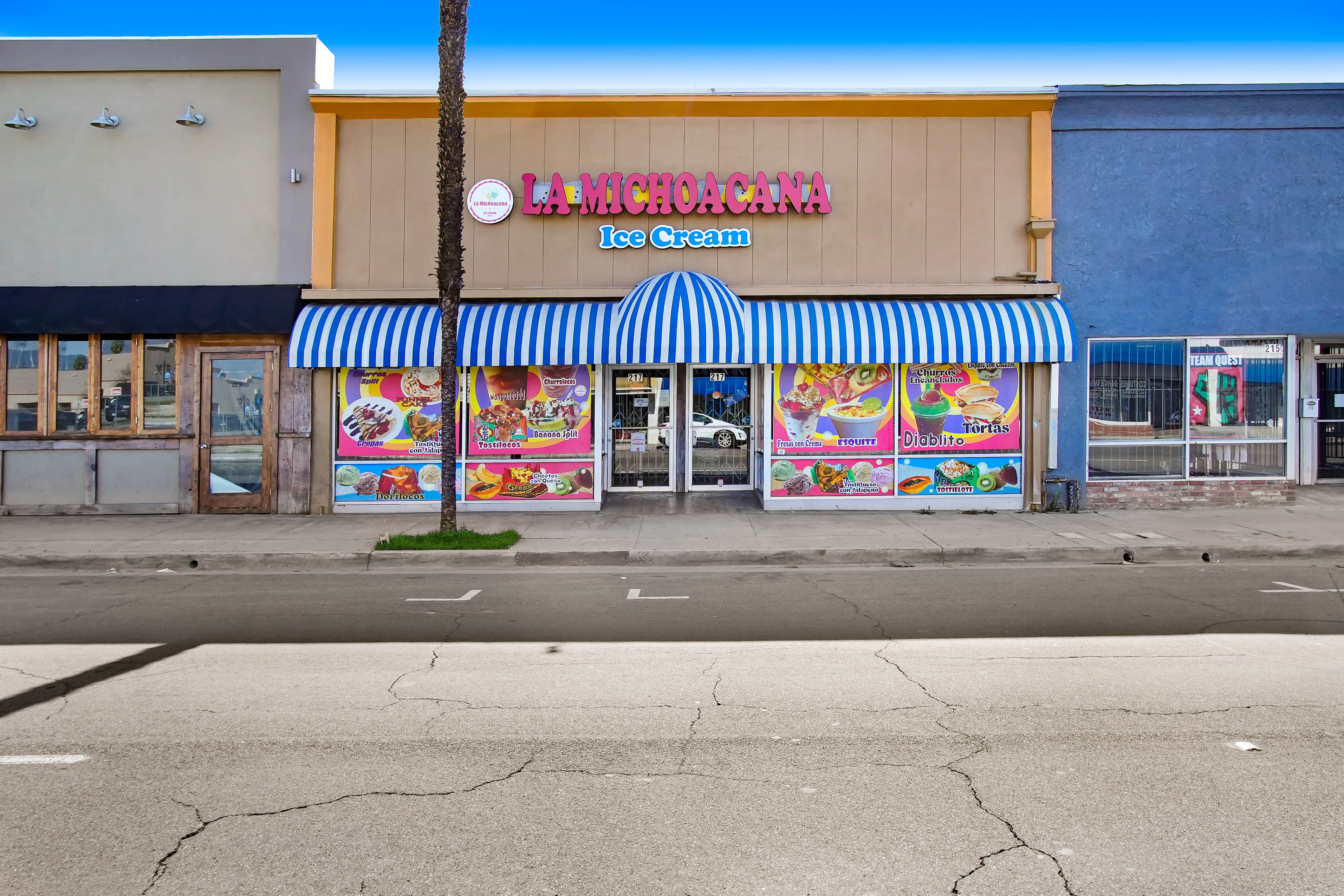 Ice-Cream Parlor / La Michoacana/ Warehouse/Manufacturing
