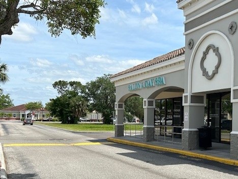 E Venice Avenue Outparcel